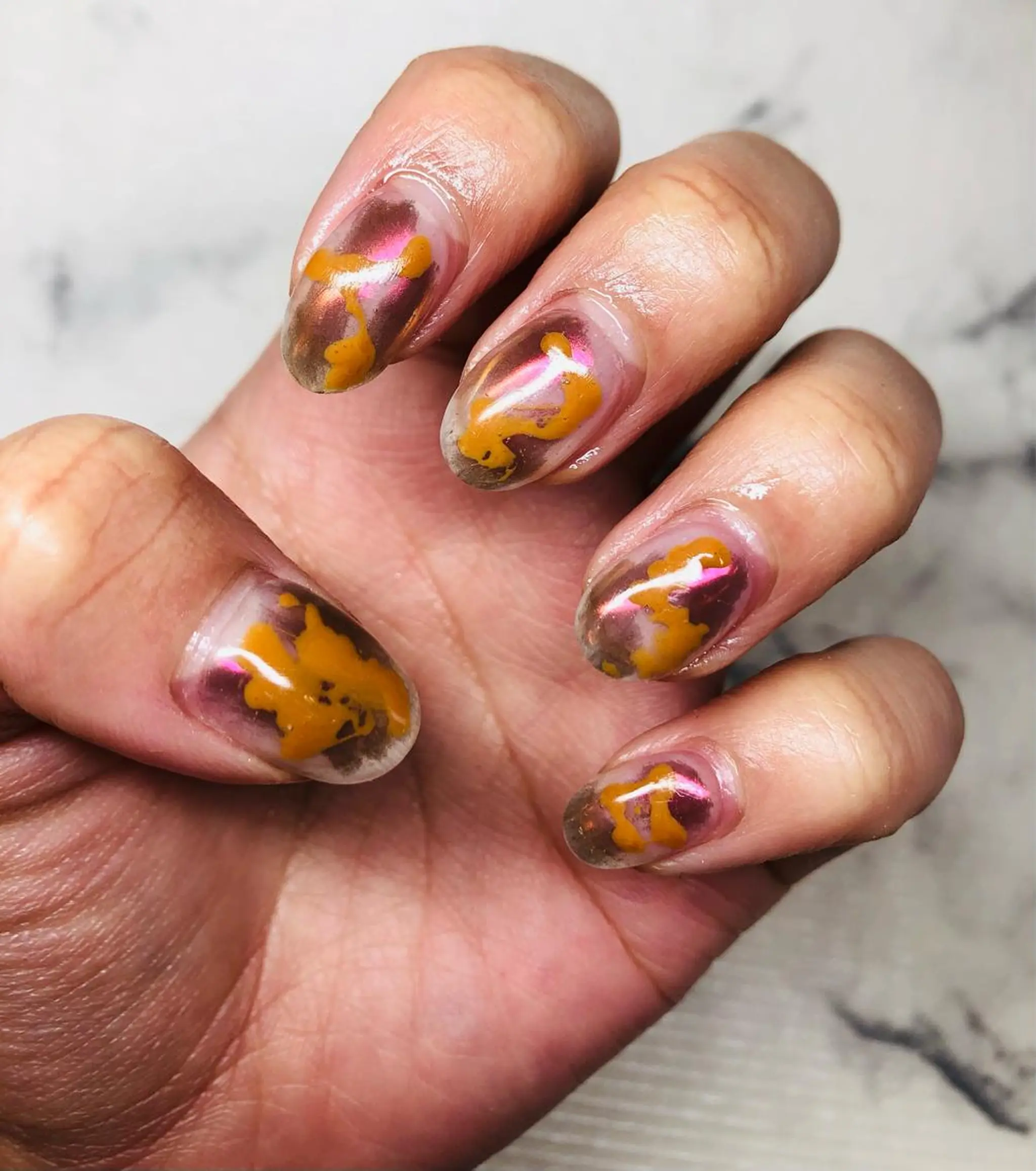 ネイル ブラウン ニュアンスネイル いちじゅう あおいのネイルデザイン