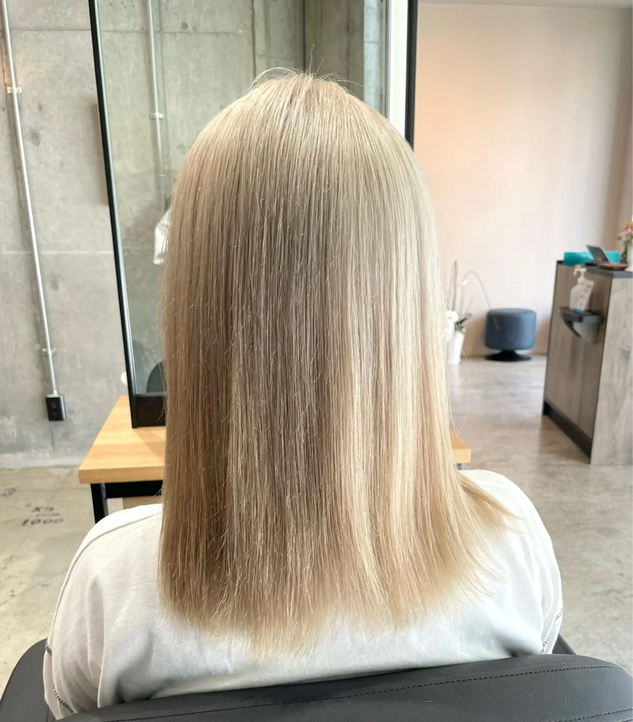 セミロング カラー ヘアカラー トリートメント ✨髪質改善/ハイトー ン/艶髪高山のヘアスタイル