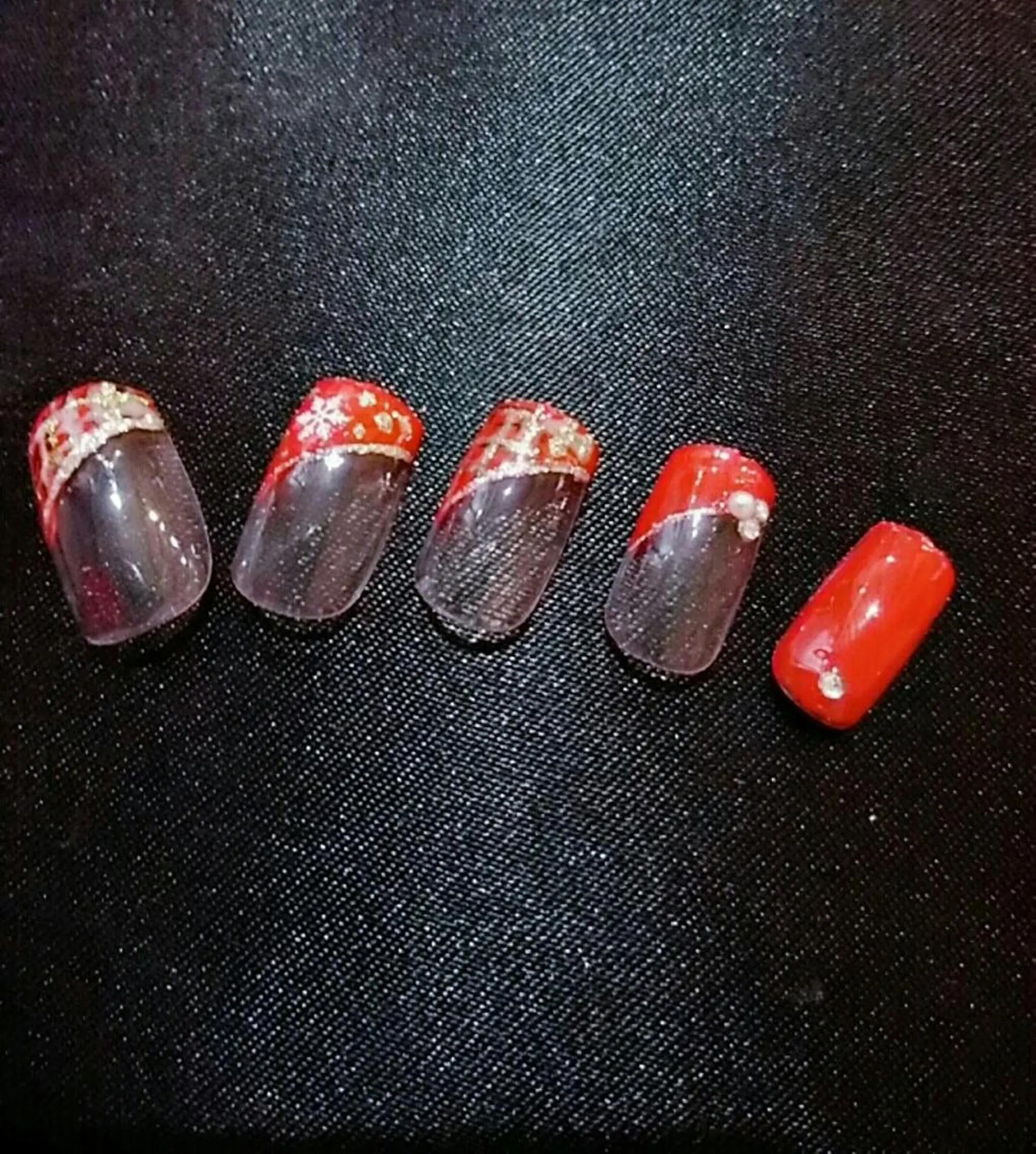 ネイル 赤色 冬ネイル クリスマス ネイリスト AIKOのネイルデザイン