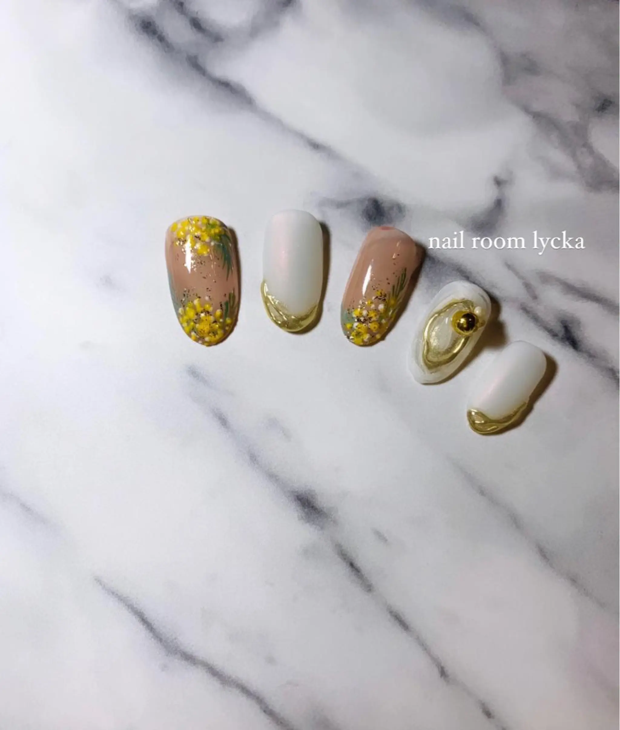 ネイル ﾈｲﾙﾙｰﾑﾘｯｶ 𝐦𝐚𝐲𝐮のネイルデザイン