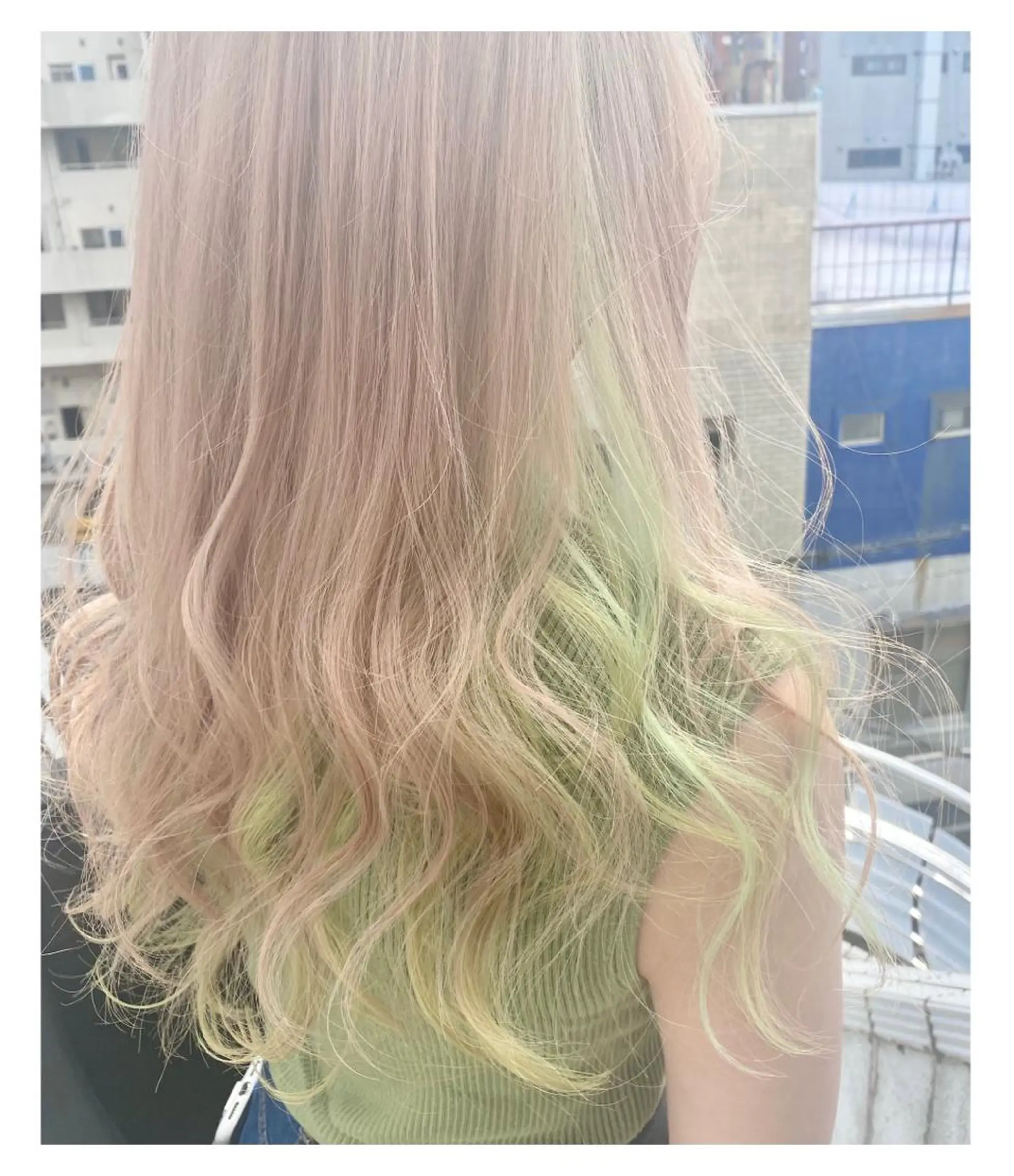 ロング カラー TSUNO🦖 派手髪/オタク美容師のヘアスタイル