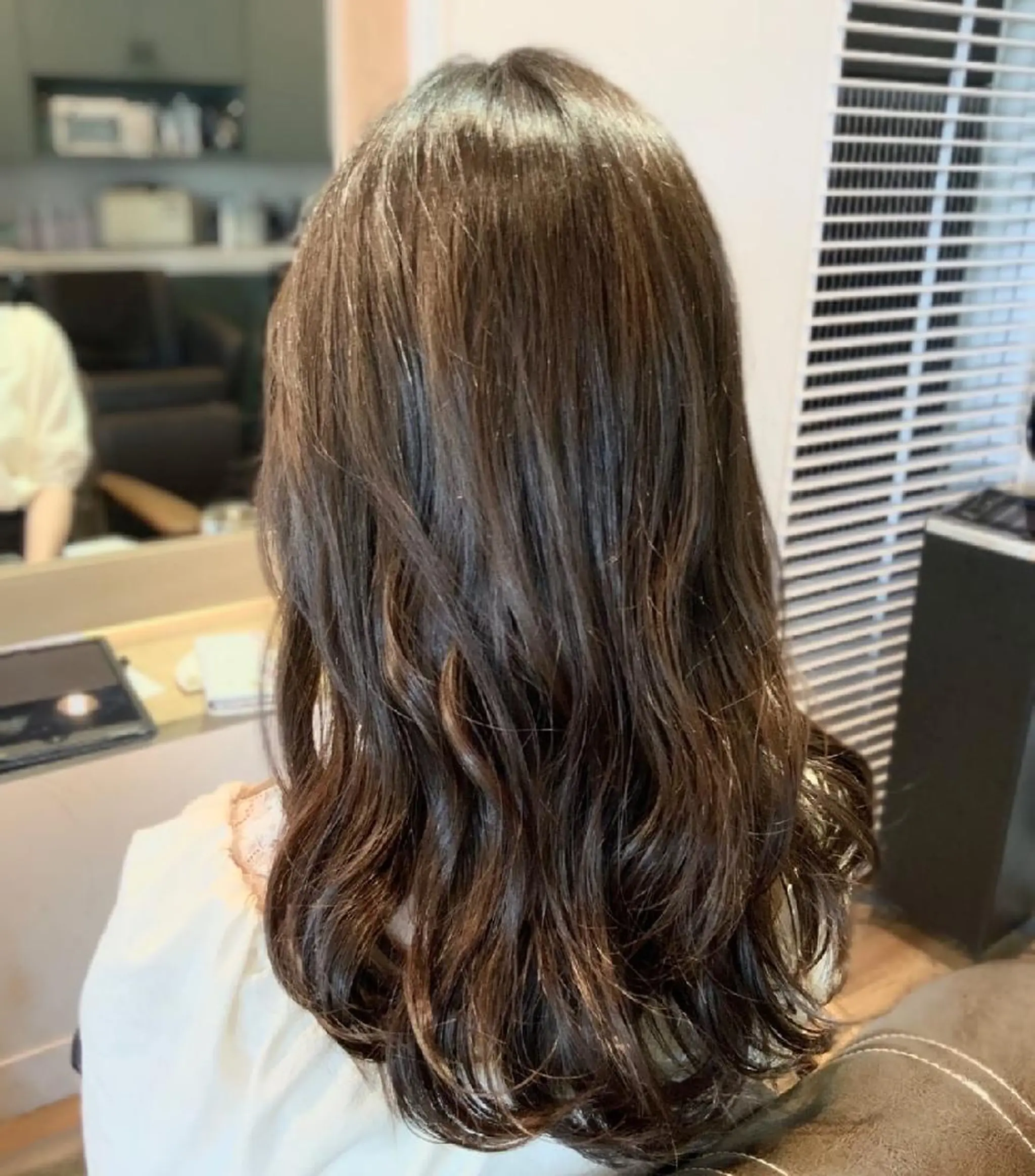 カラー グレージュ ヘアカラー トリートメント 堀 望美のヘアスタイル