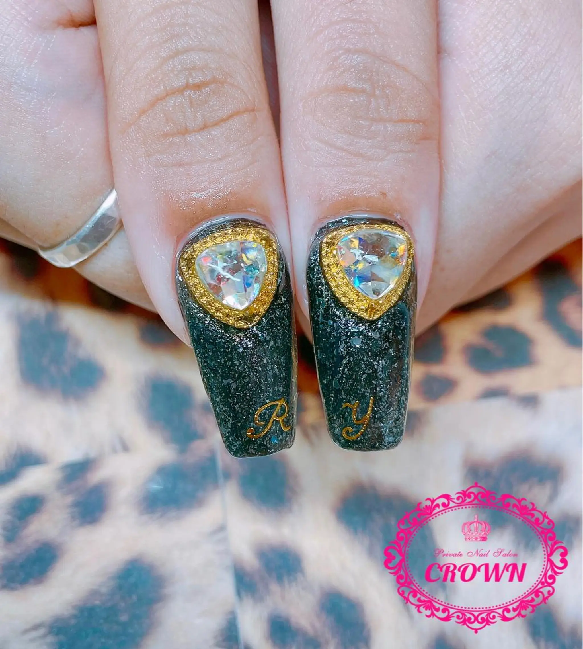 ネイル CROWN プライベートサロンのネイルデザイン
