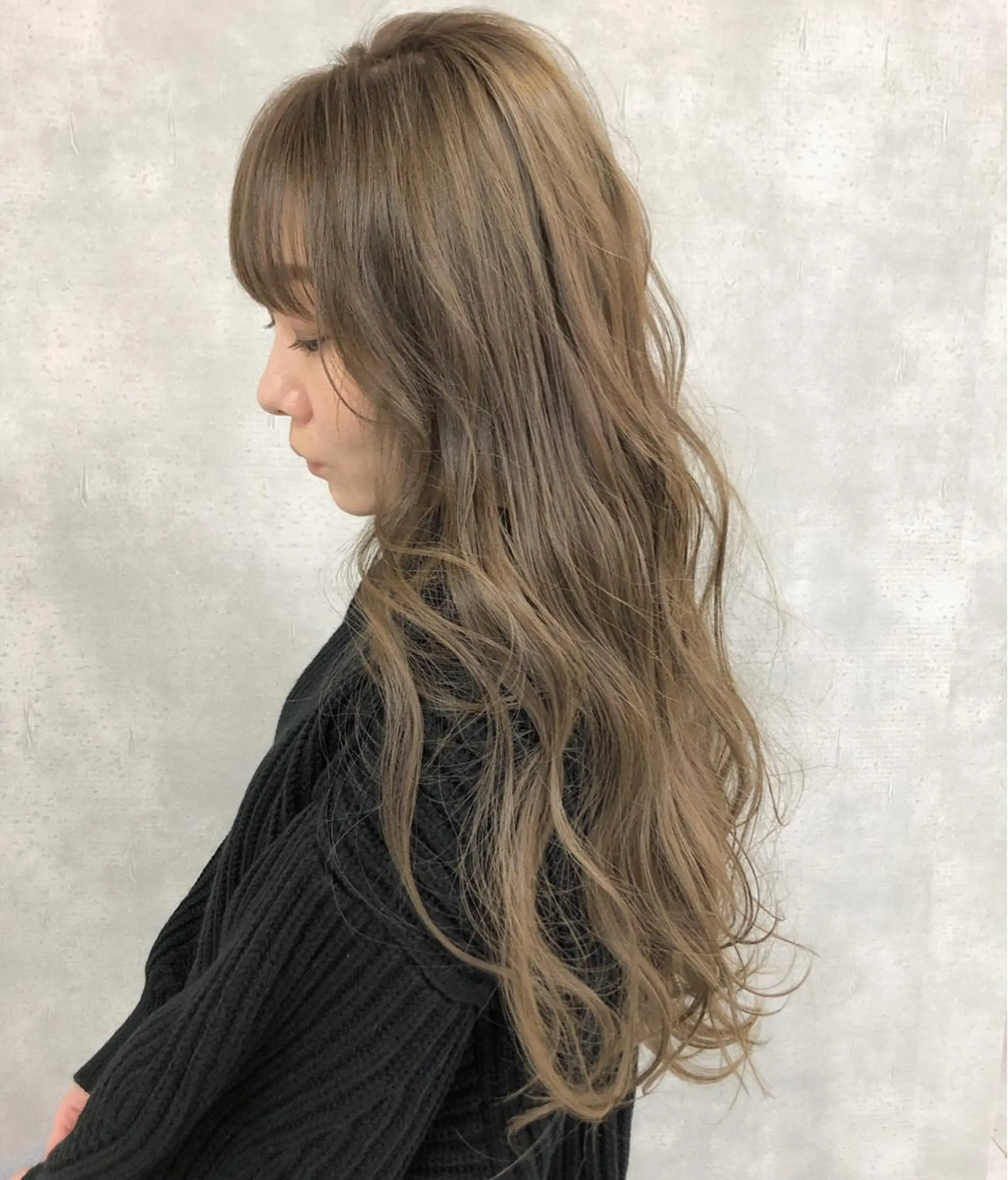 セミロング カラー ベージュカラー グレージュ ハイライトカラー ミルクティーグレージュ ハイライト universe tokyoのヘアスタイル