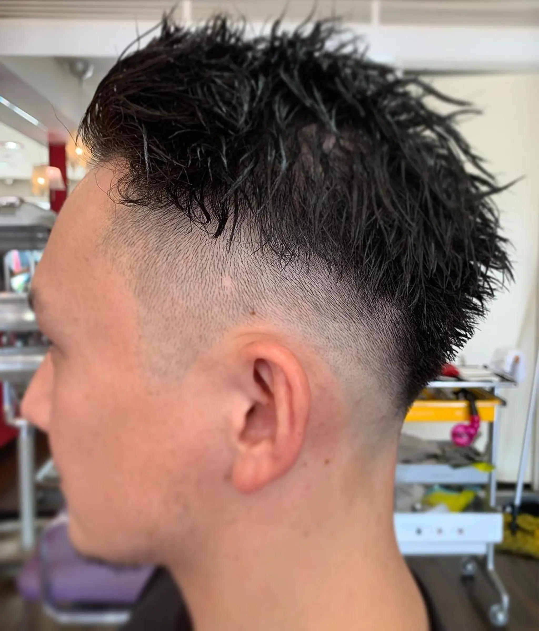 ショート パーマ メンズ フェードカット カット パーマ トリートメント 西尾 太郎のヘアスタイル