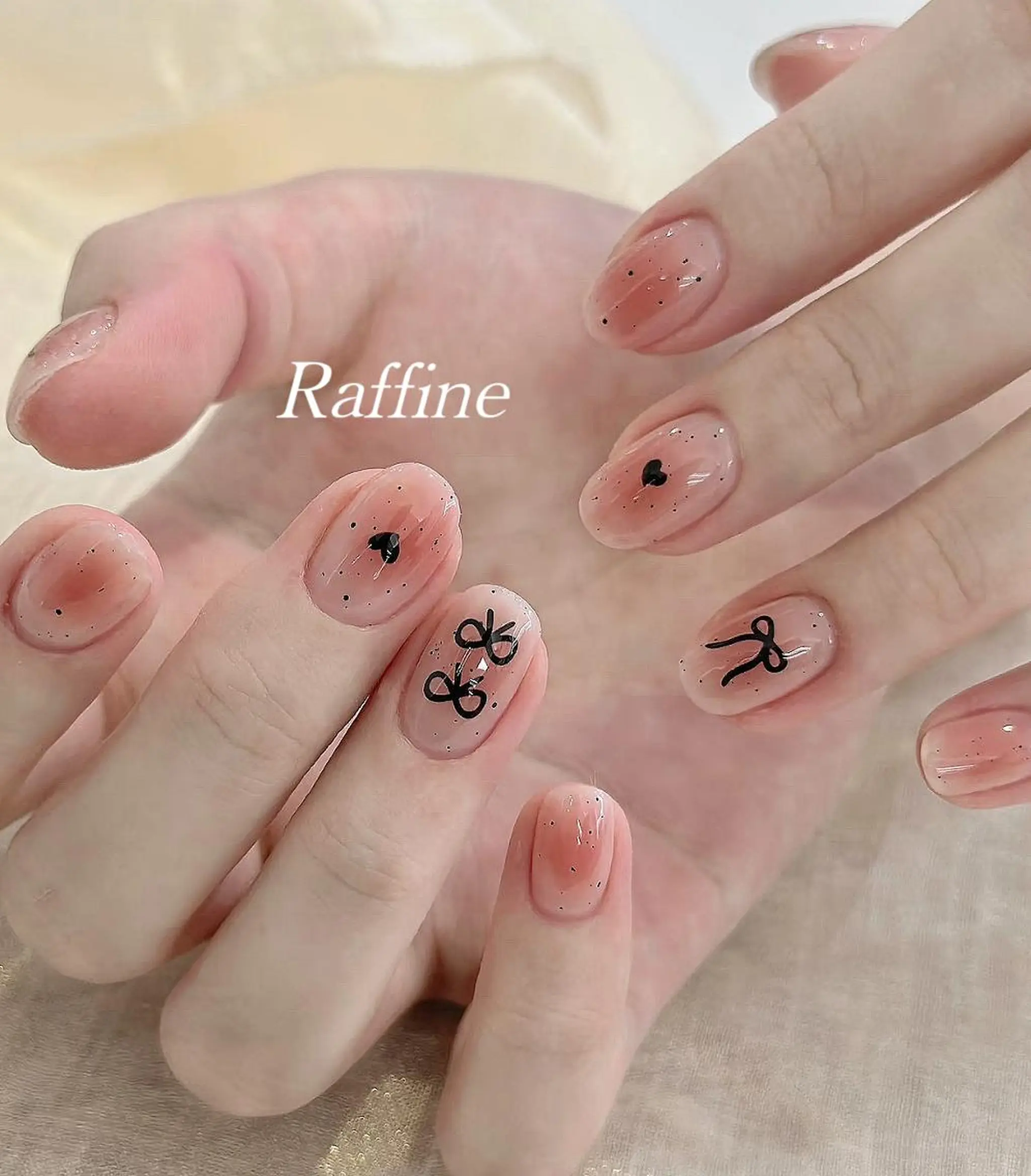 ネイル RAFFINE haru🦋🩵のネイルデザイン