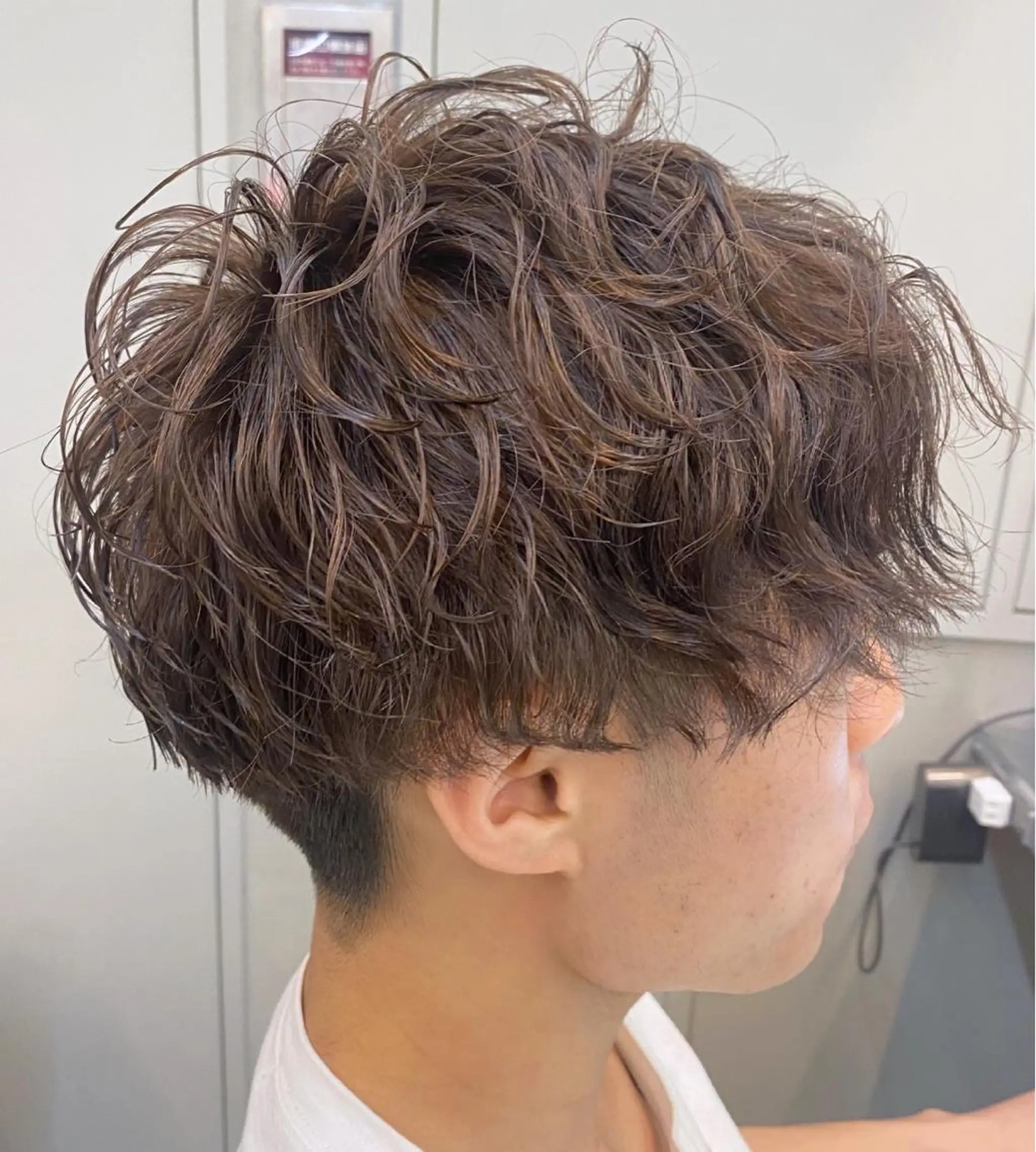 ショート パーマ メンズ カット パーマ 岡野 静華のヘアスタイル