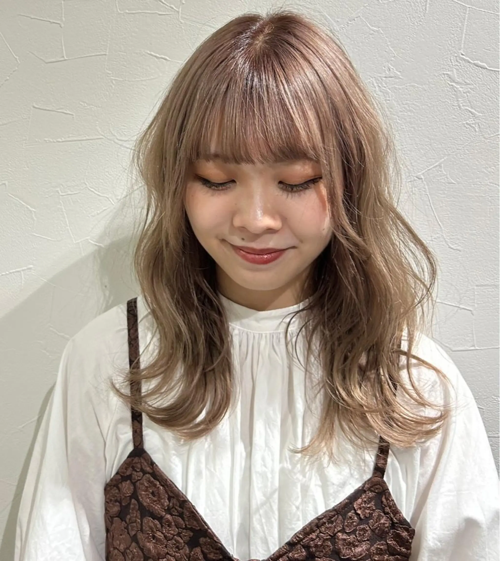 セミロング 瀬川 夏緒のヘアスタイル