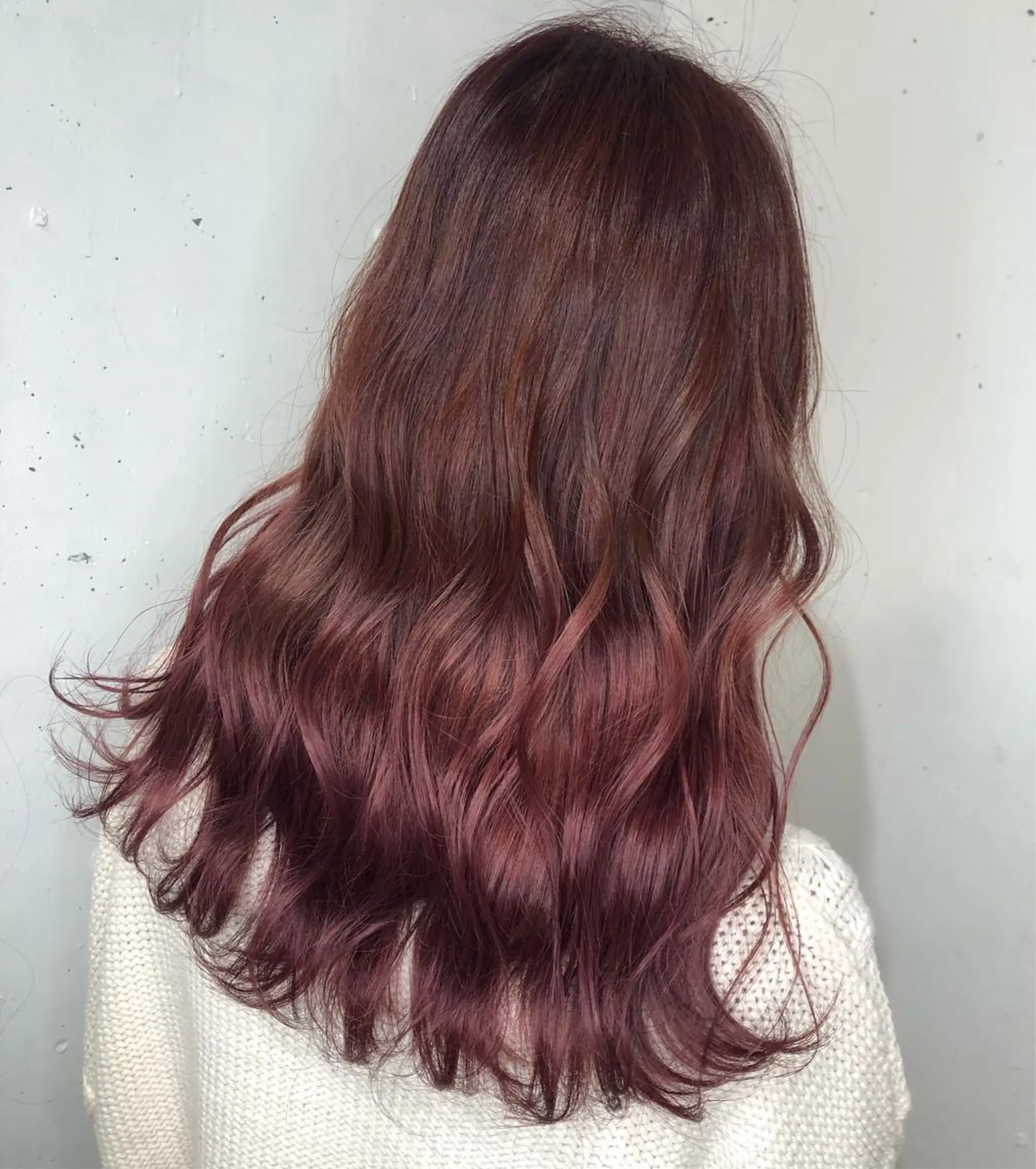 ロング カラー パーマ ヘアアレンジ 八巻 晴香のヘアスタイル