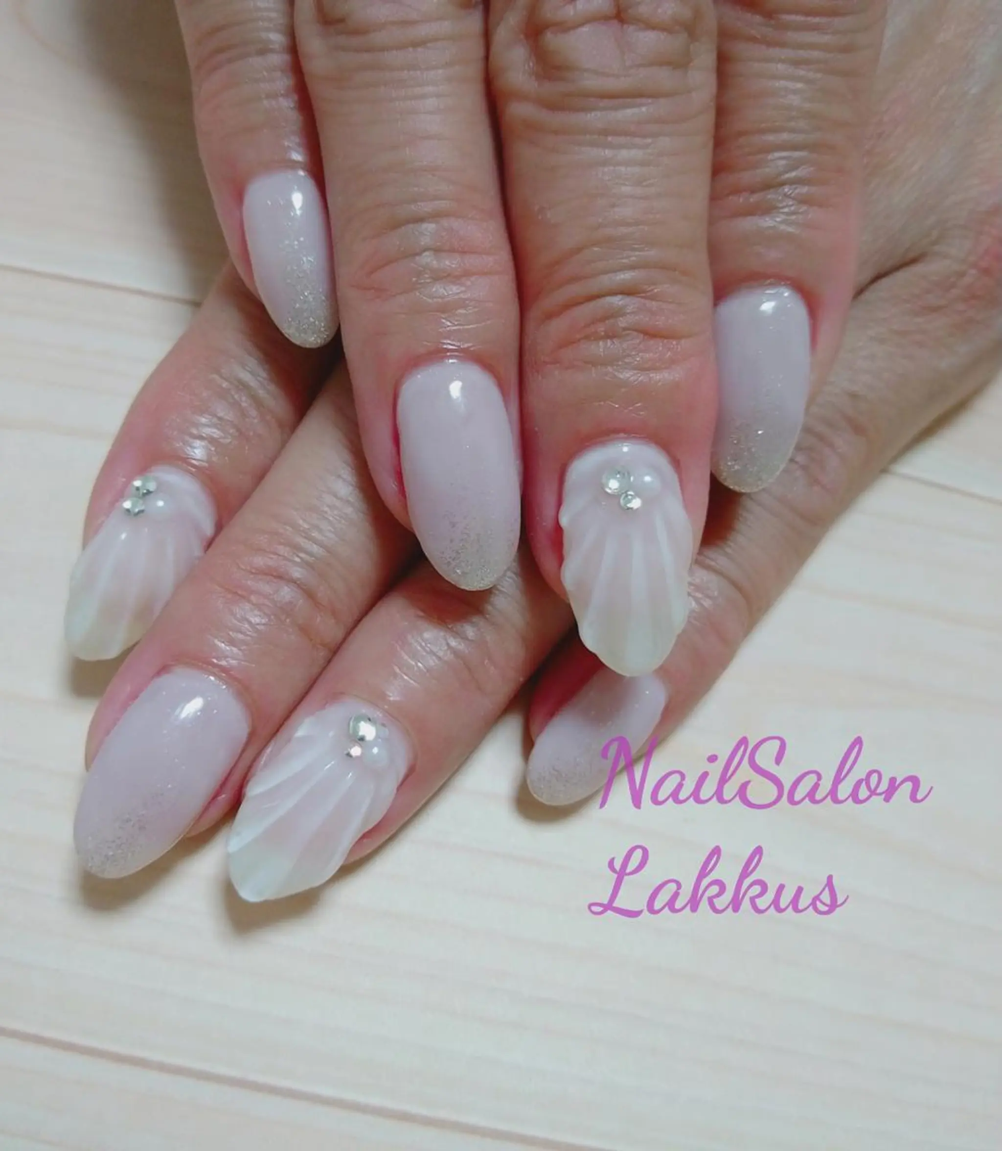 ネイル アートネイル Lakkus N－Aのネイルデザイン