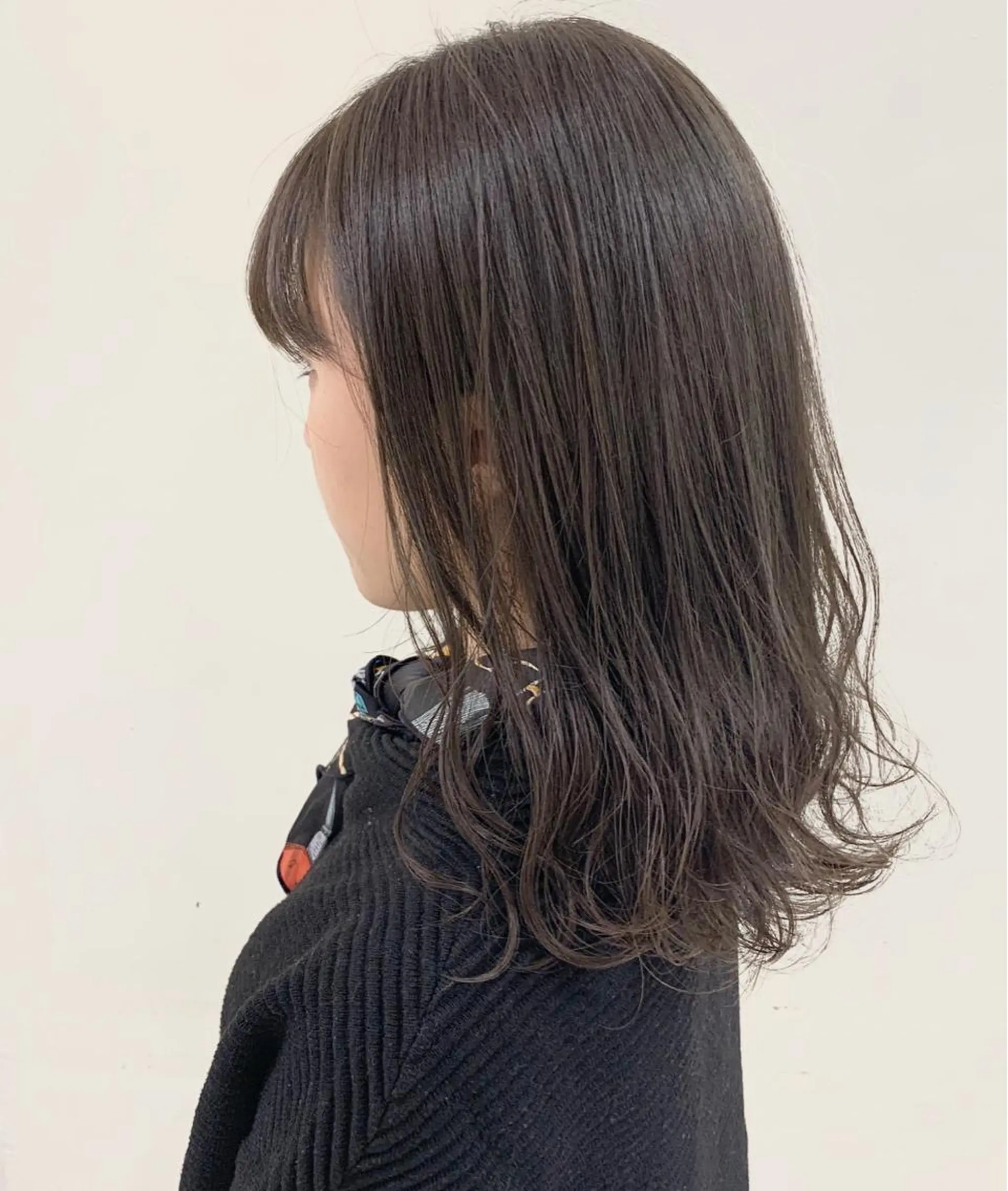 カラー アッシュ アッシュグレー ブリーチ ブリーチなしカラー ヘアカラー トリートメント 窪田 椋介のヘアスタイル