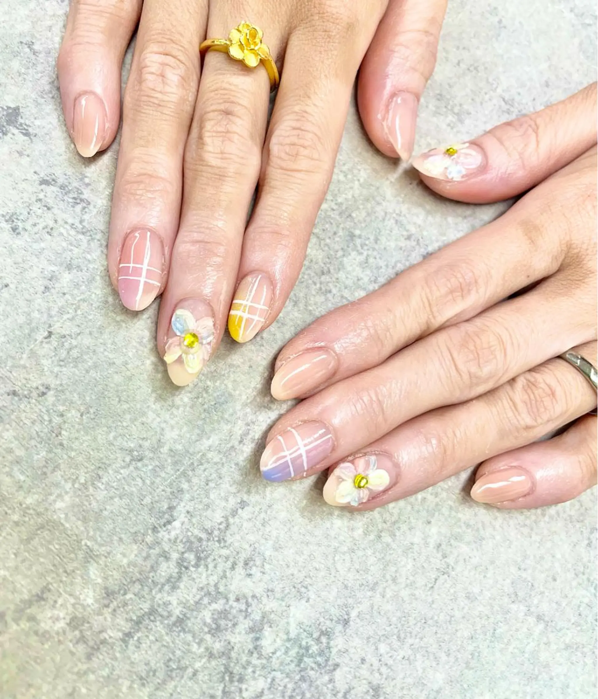 ネイル アートネイル フラワーネイル ジェルネイル オフィスネイル 夏ネイル ハンドネイル ハンドケア FASTNAIL PLUS 新宿店のネイルデザイン