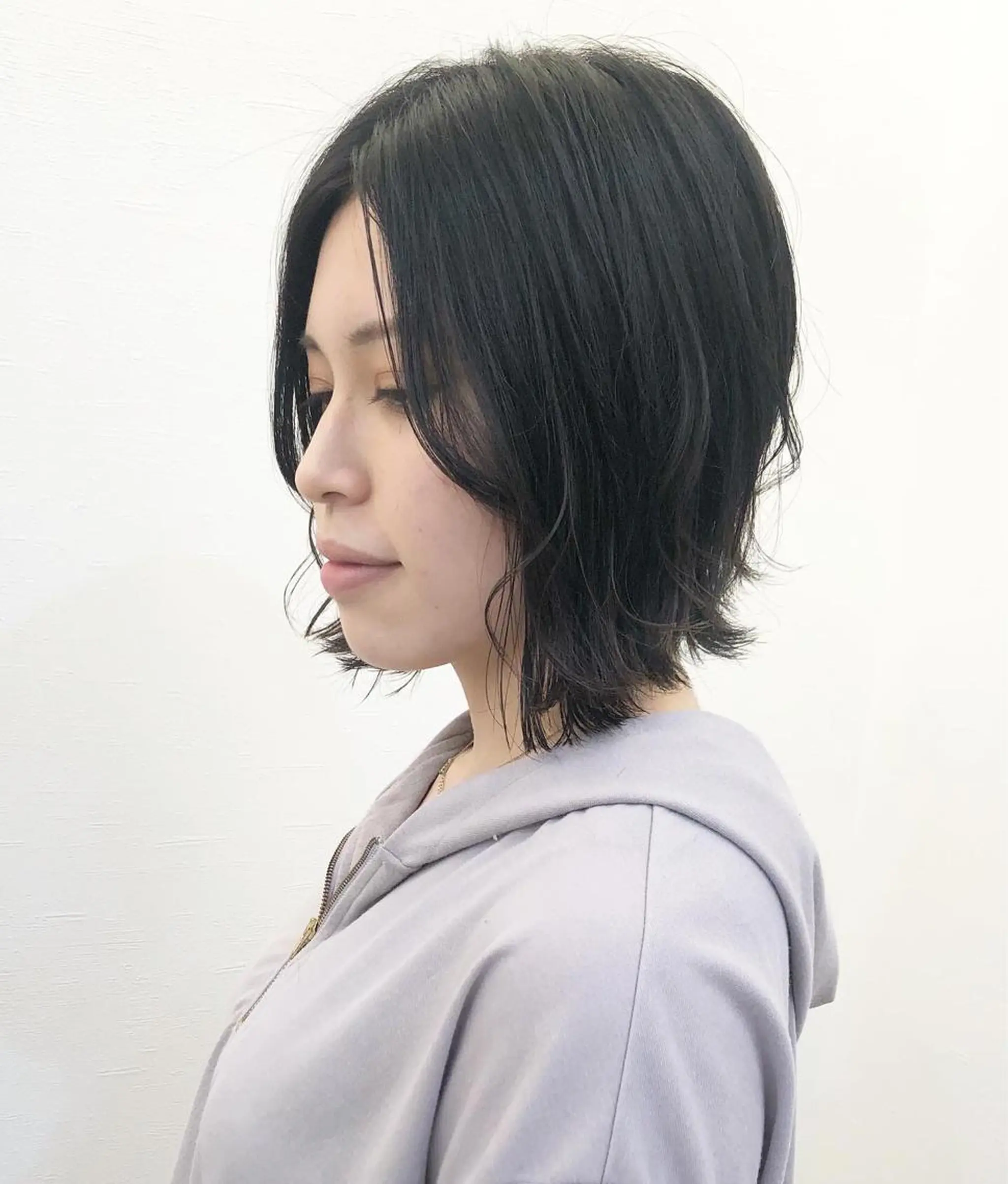 ミディアム ツノガイ エリのヘアスタイル