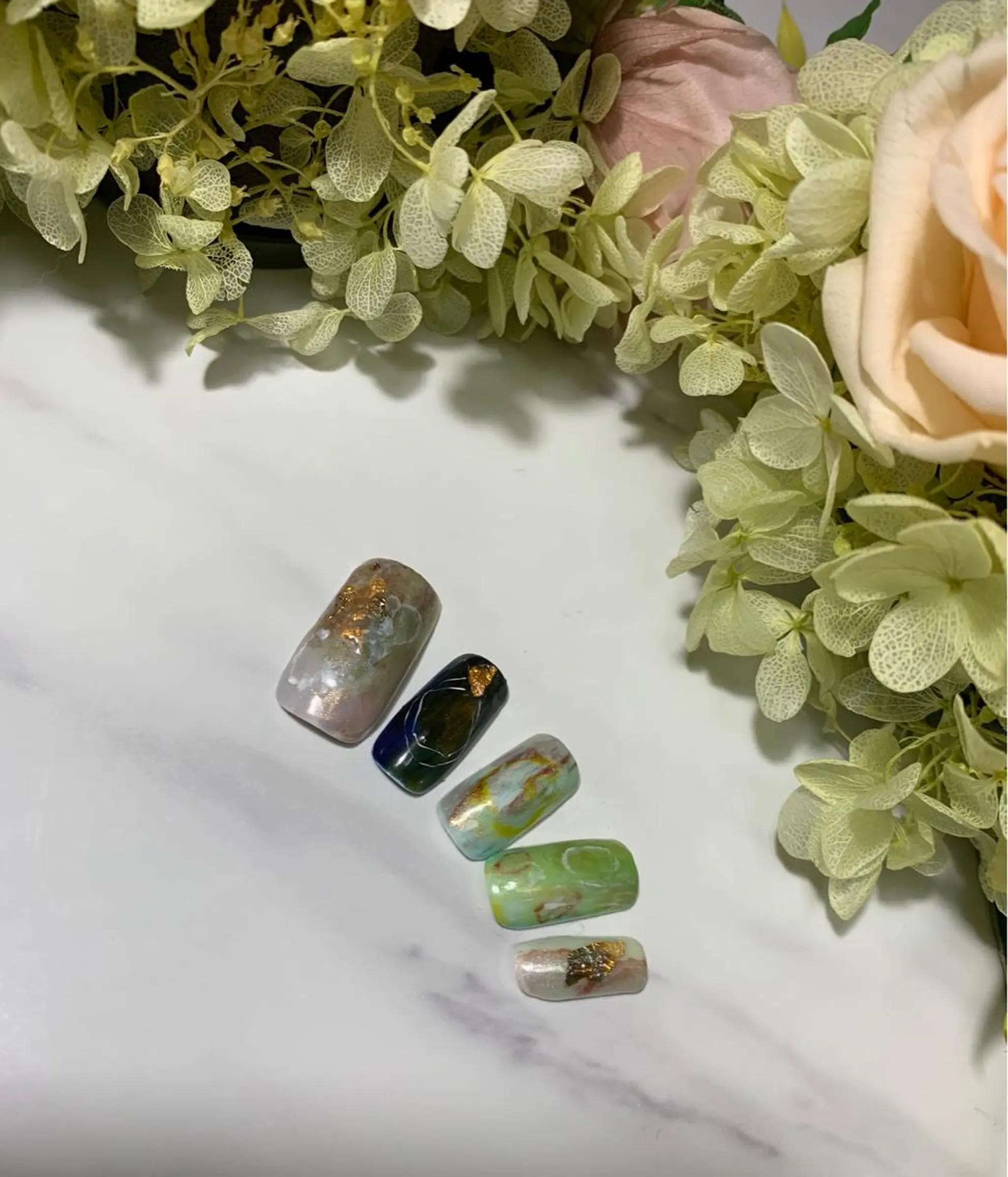 ネイル AZU nailのネイルデザイン