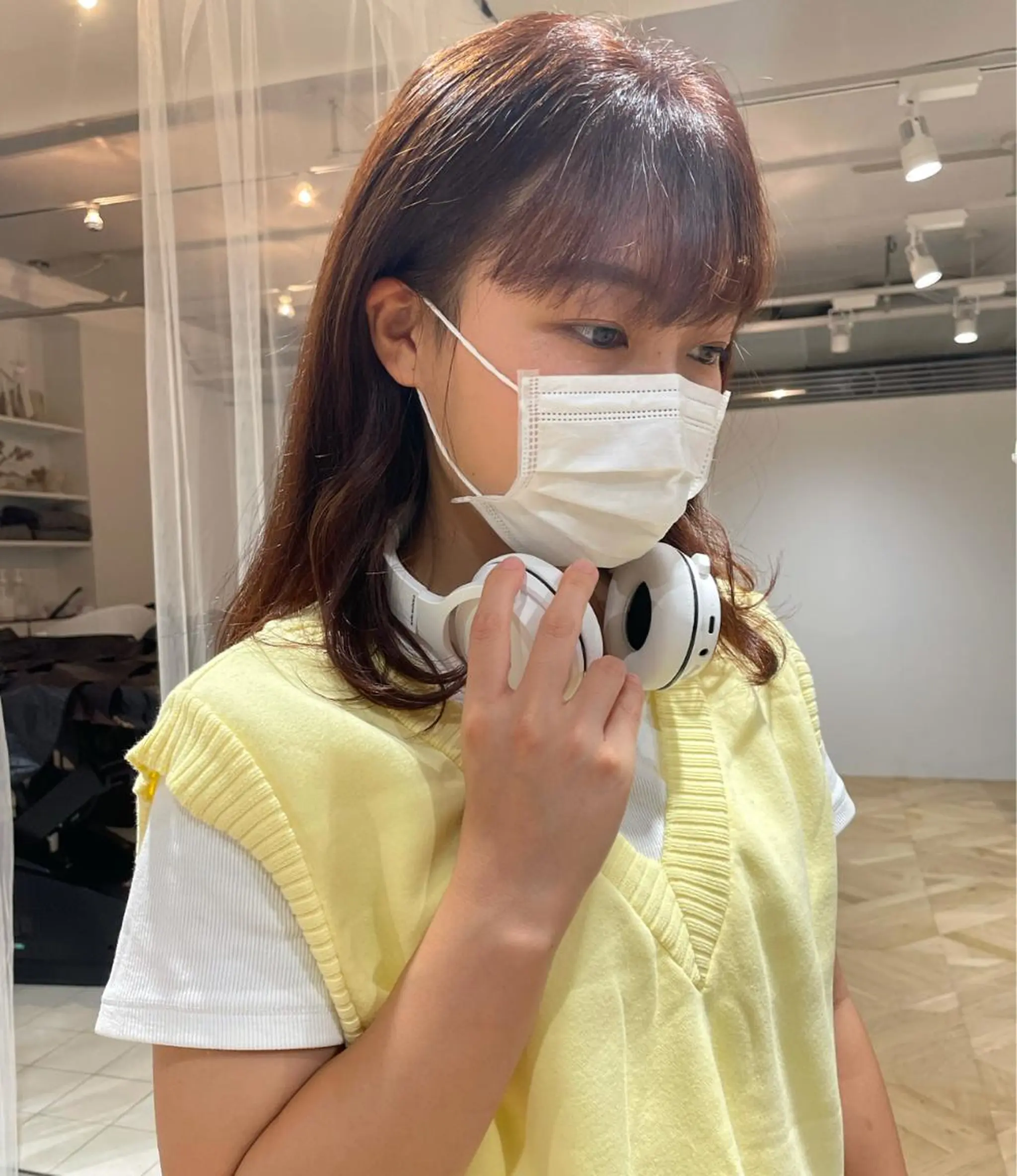 セミロング カラー ブリーチ ブリーチなしカラー chiharu ボブ/レイヤーのヘアスタイル