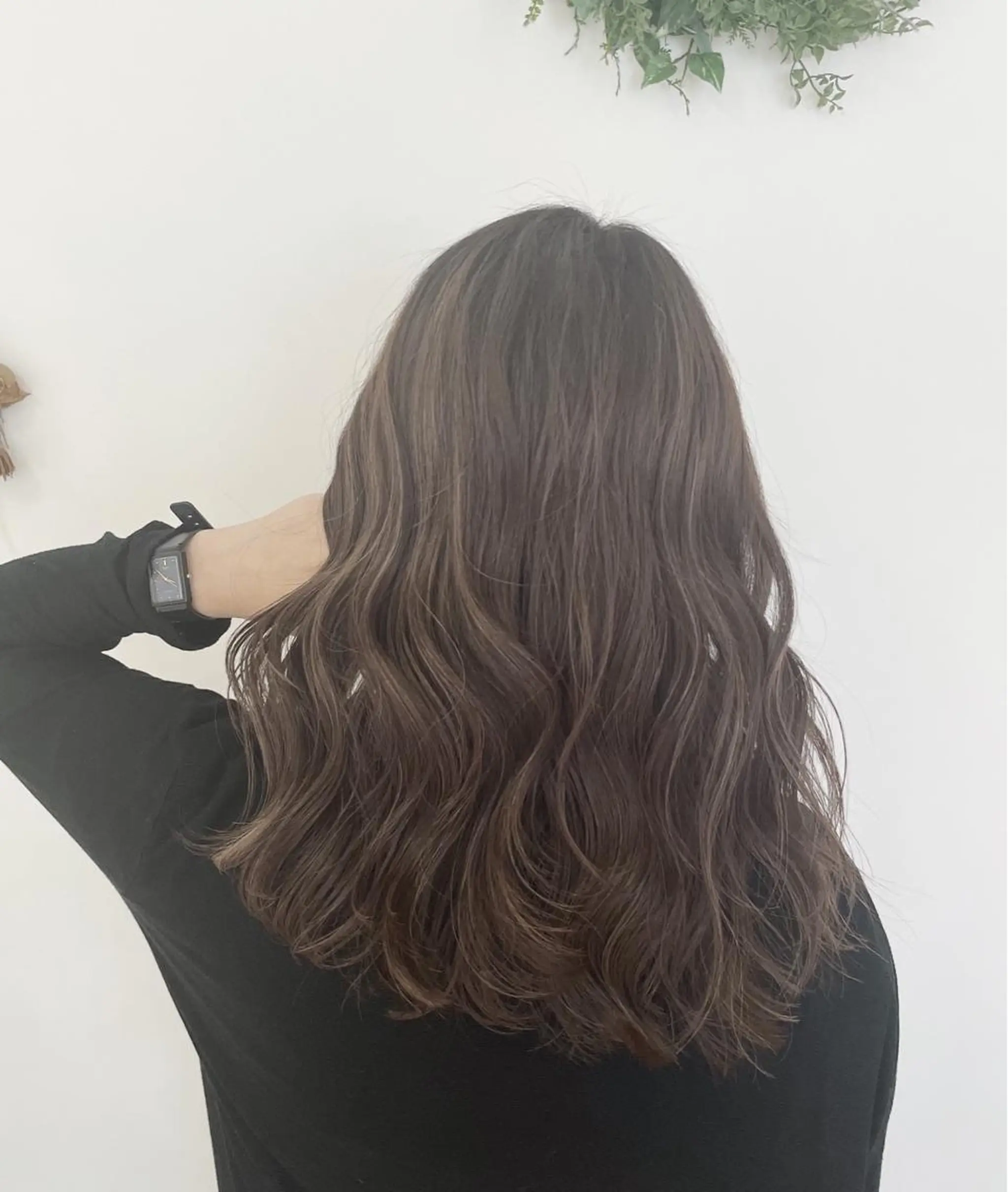 セミロング カラー パーマ ヘアアレンジ グレージュ ハイライトカラー ハイライト ヘアカラー トリートメント 【ツヤ髪美容師】 ツダケイスケのヘアスタイル