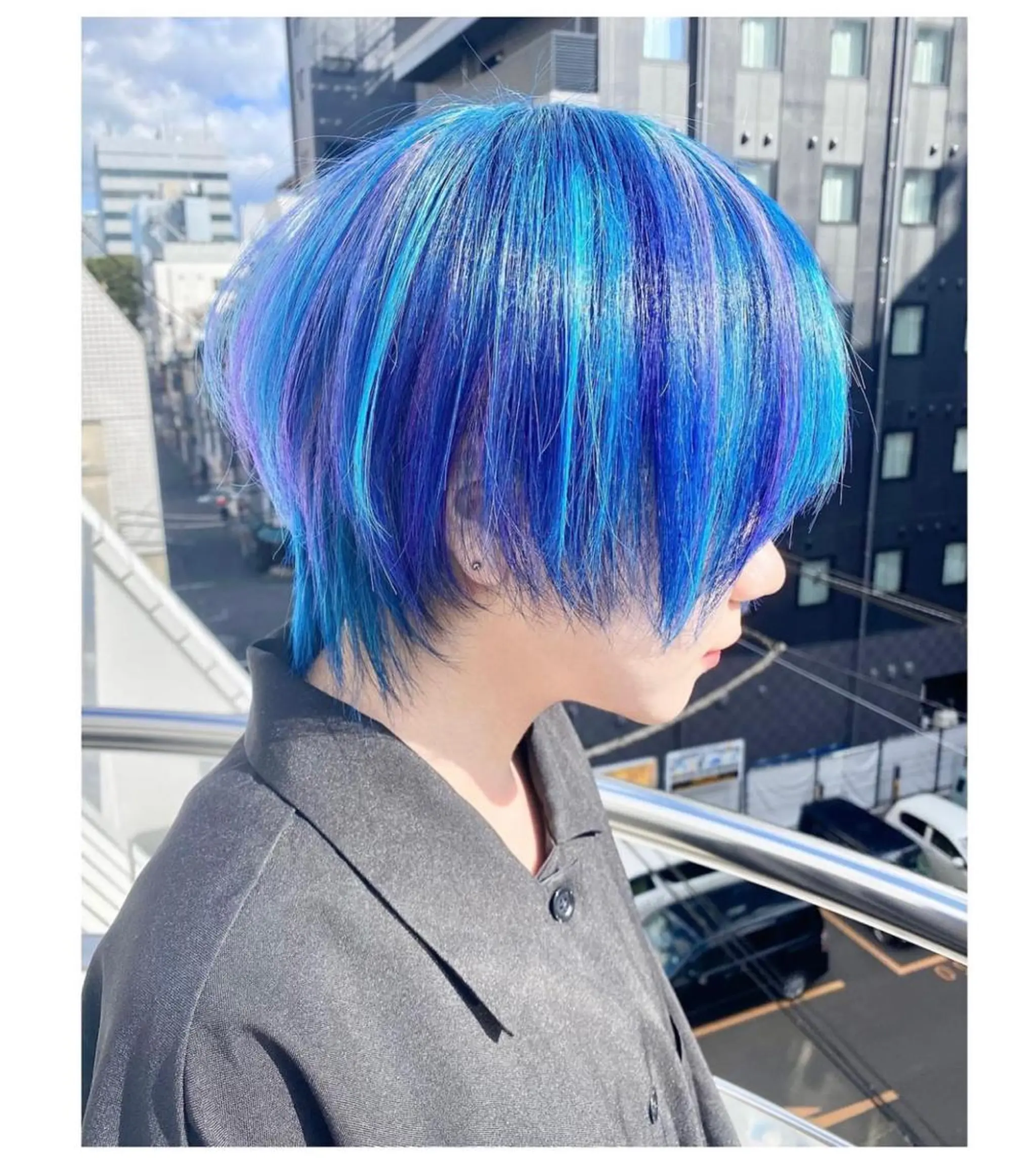 ショート カラー ブリーチ ブルーカラー ラベンダーカラー ネイビーカラー ユニコーンカラー ヘアカラー GARU-ガル-所属・TSUNO🦖 派手髪/オタク美容師のヘアスタイル