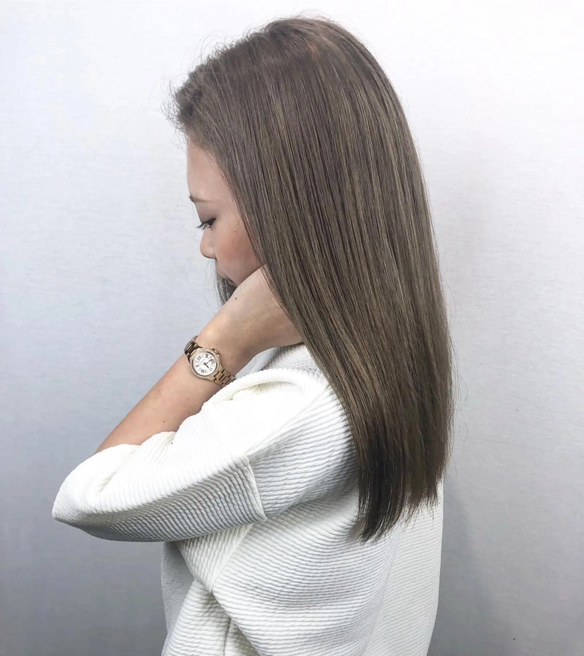 ロング カラー ベージュカラー ハイトーンカラー ホワイトベージュ ヘアカラー 🤍2nd🤍田所 美希のヘアスタイル