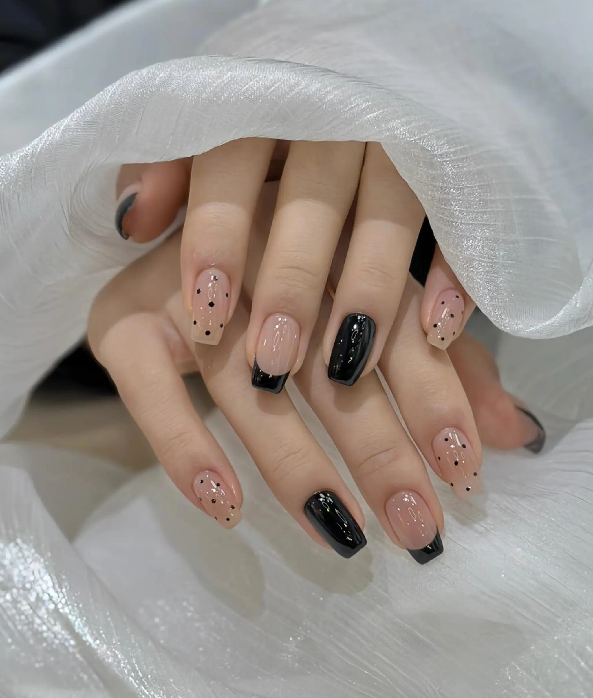 ネイル ハンドネイル RAFFINE haru🦋🩵のネイルデザイン