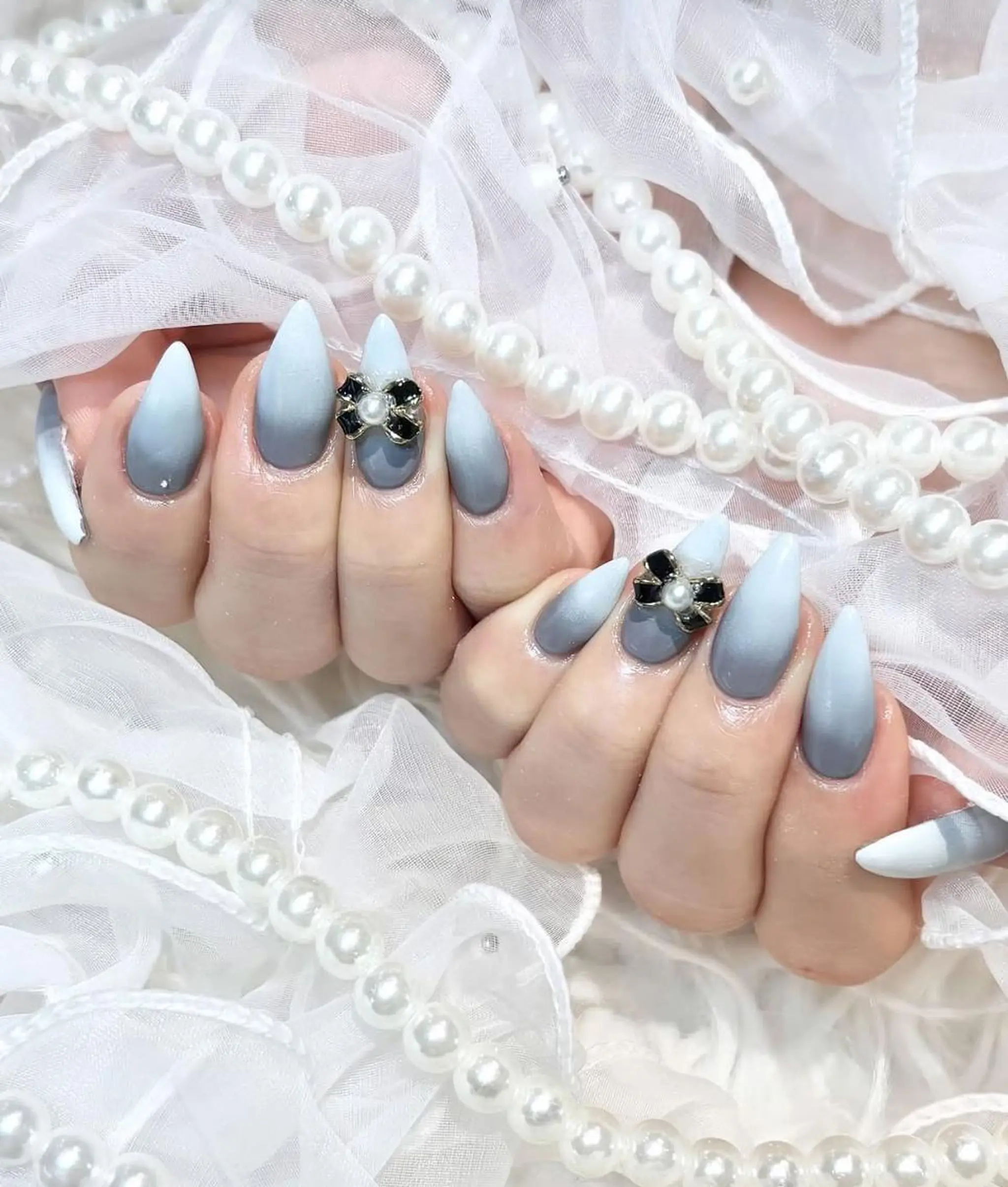 ネイル WISTERIA SAKAEのネイルデザイン