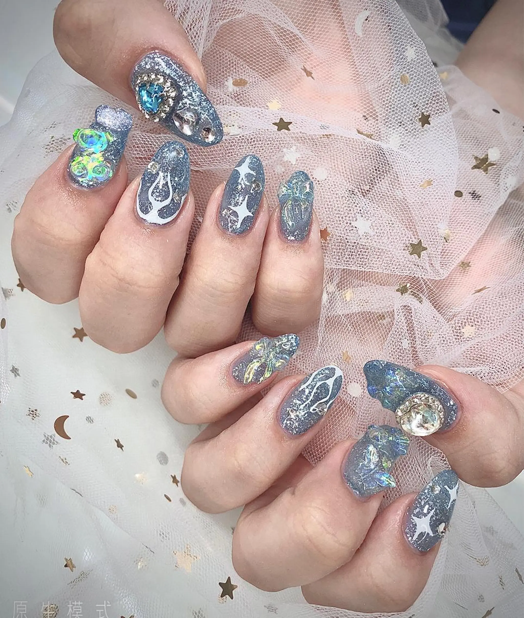 ネイル I-nailロング /ワンホン/キラキラのネイルデザイン