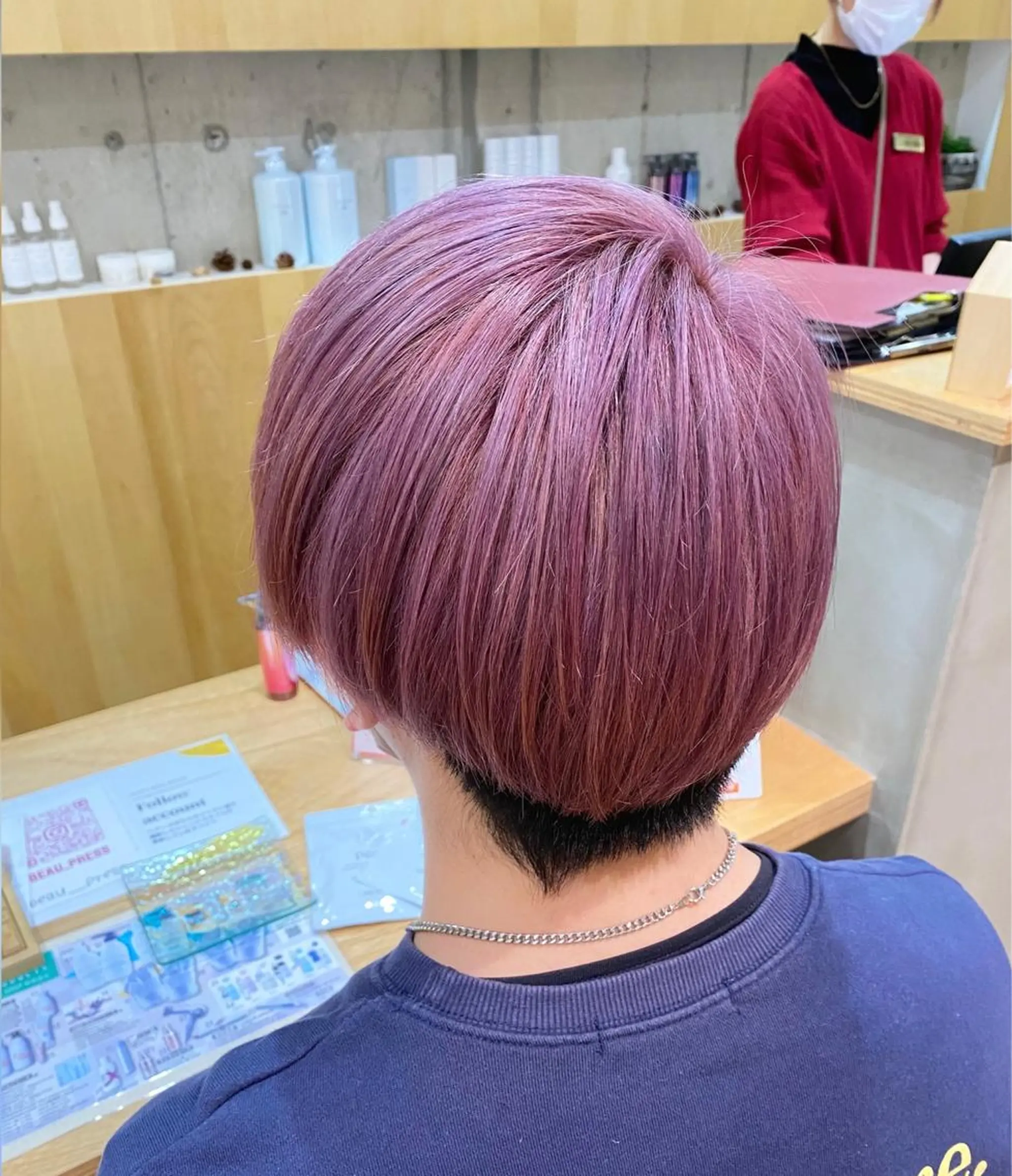 カラー ブリーチ ピンクカラー カット ヘアカラー 山口 惇史のヘアスタイル