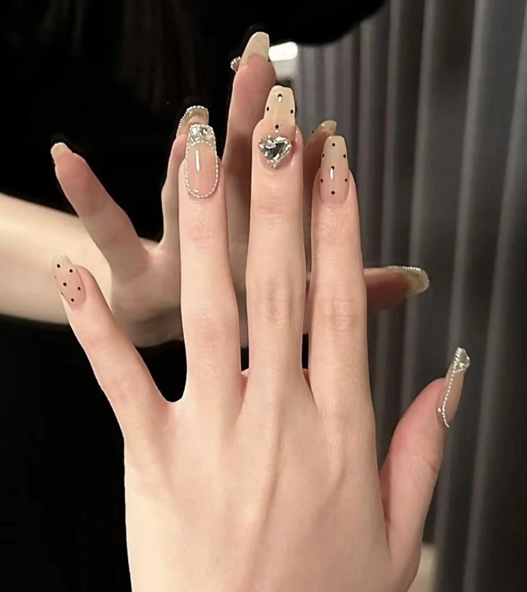 ネイル ハンドネイル エリ🫧 nail池袋東口のネイルデザイン