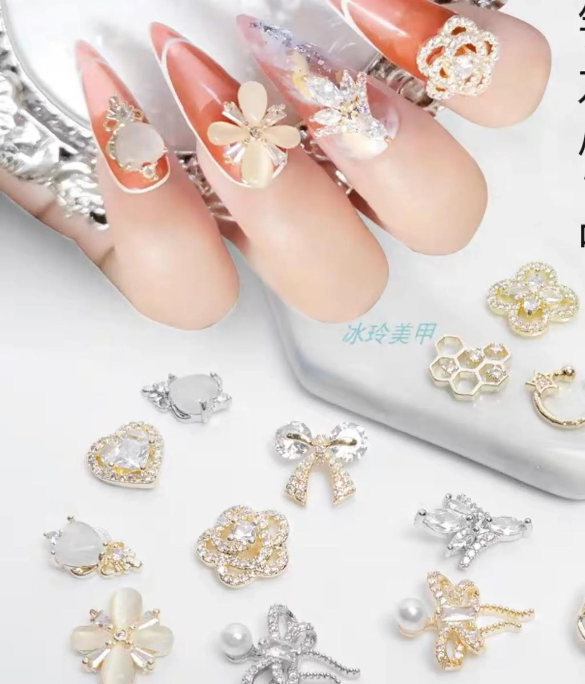 ネイル はぴねす所属・横浜 美夢のネイルデザイン