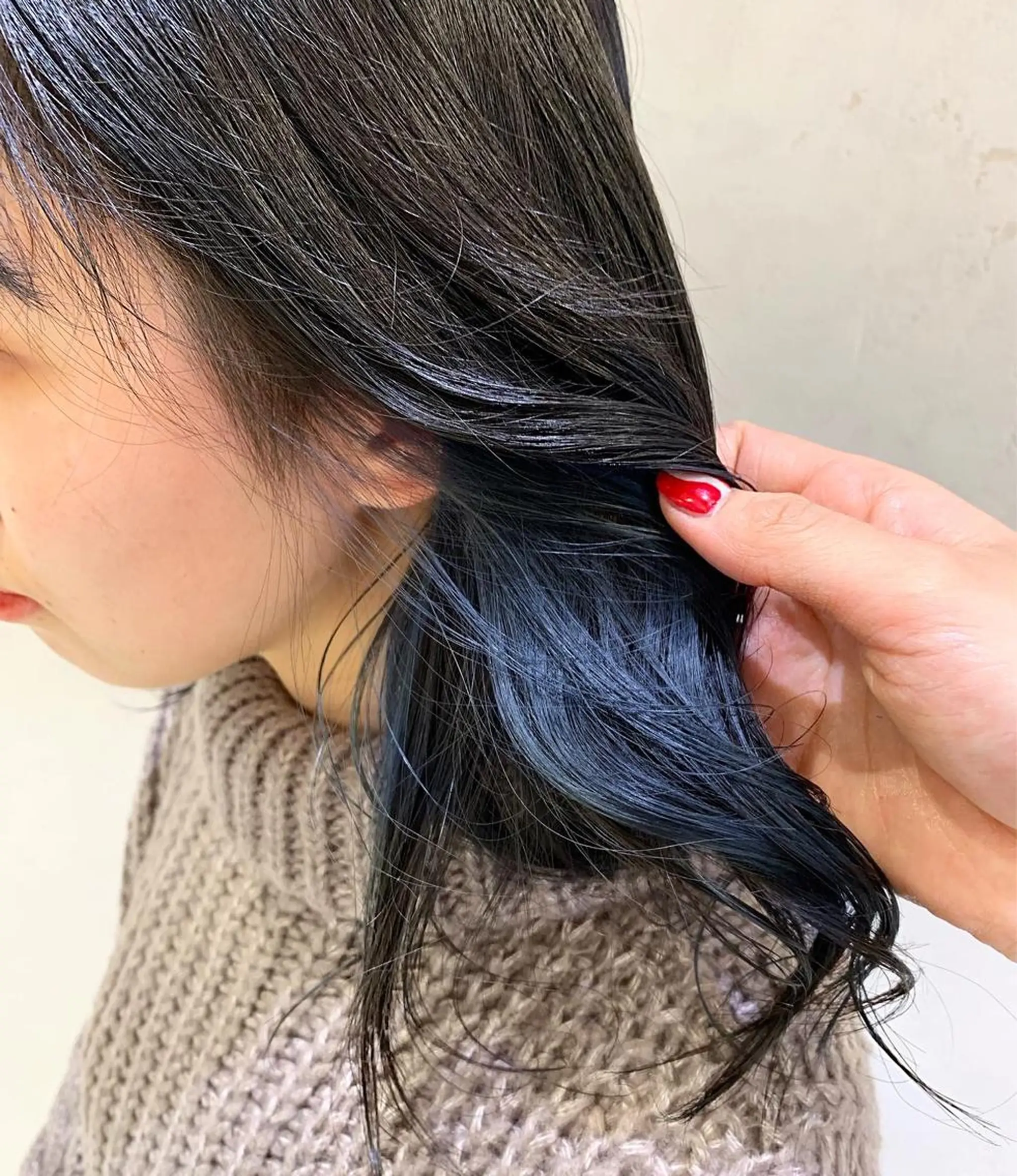 セミロング カラー ブルーカラー 顔周りカット ayumi🌈 インナーカラー🌈のヘアスタイル