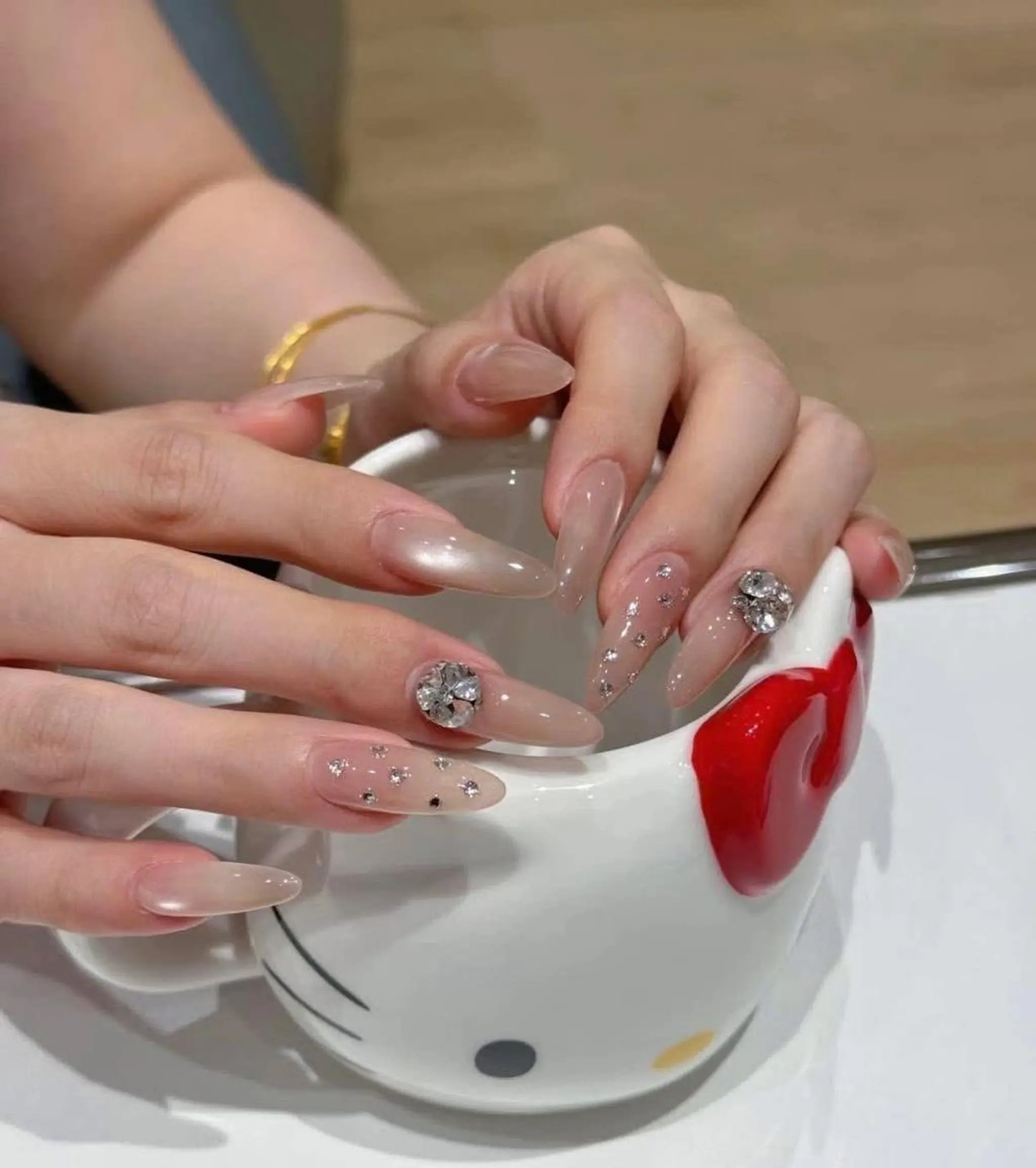 ロング 韓国風ヘア ハンドネイル Bling Salonのネイルデザイン