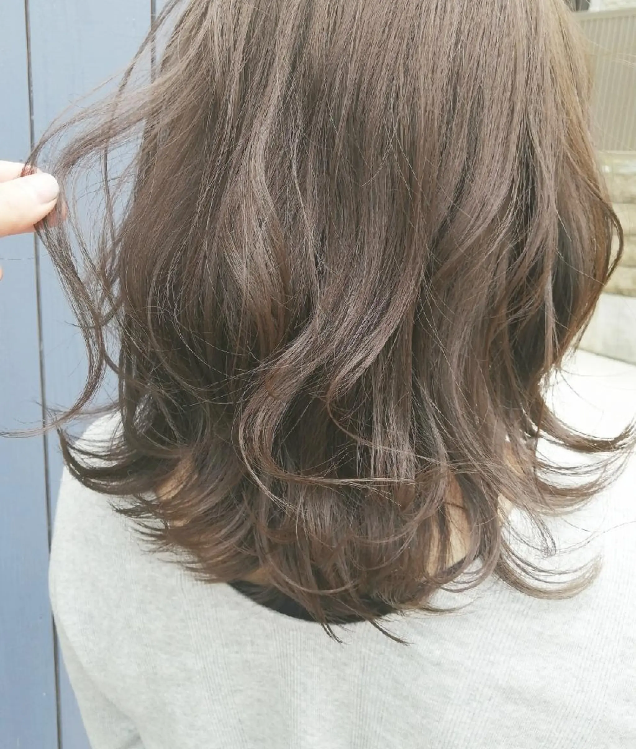 ミディアム カラー グレージュ hase _のヘアスタイル