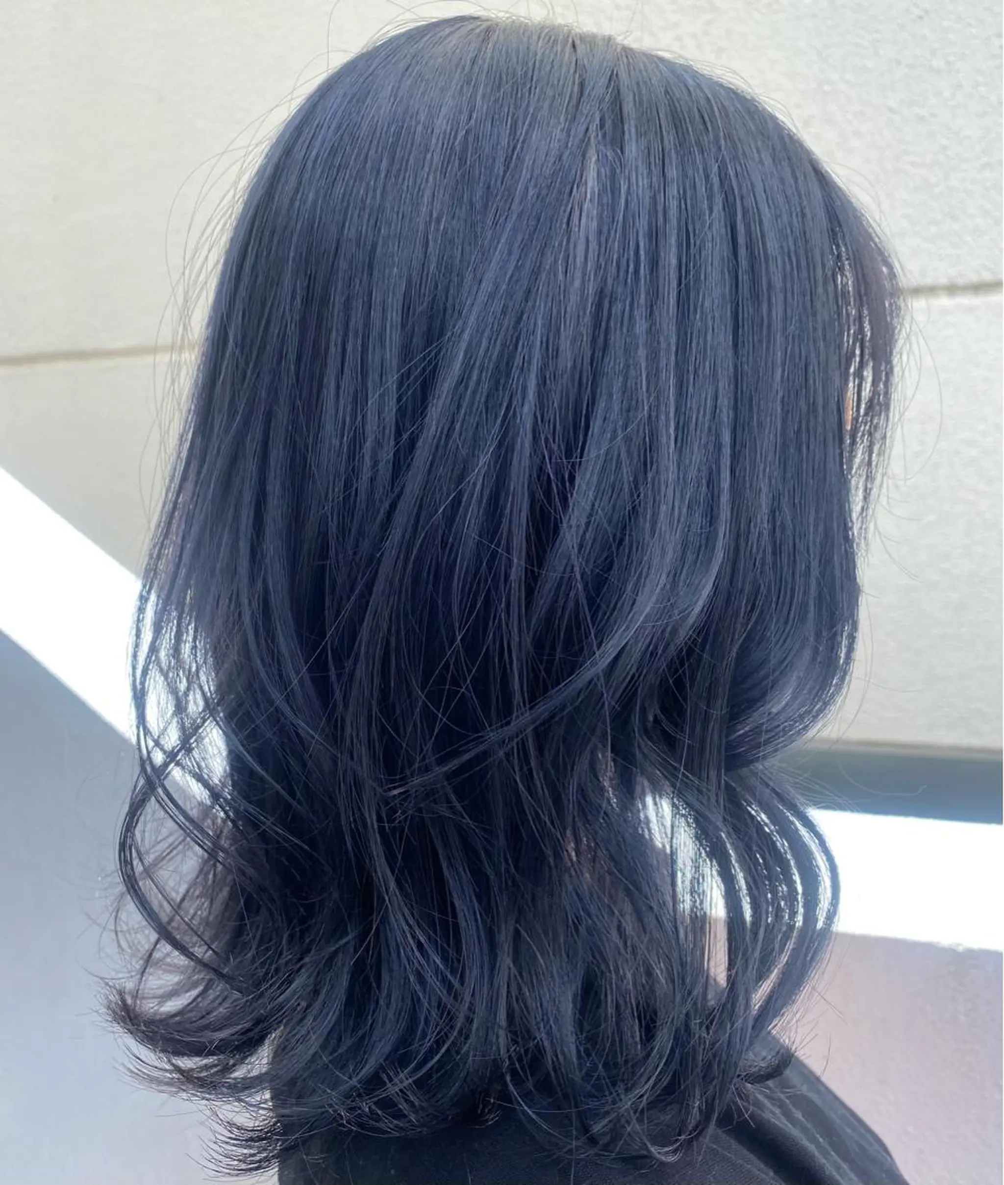 ミディアム カラー ブリーチ ダブルカラー ネイビーカラー 遠藤沙也加 /レイヤーカットのヘアスタイル