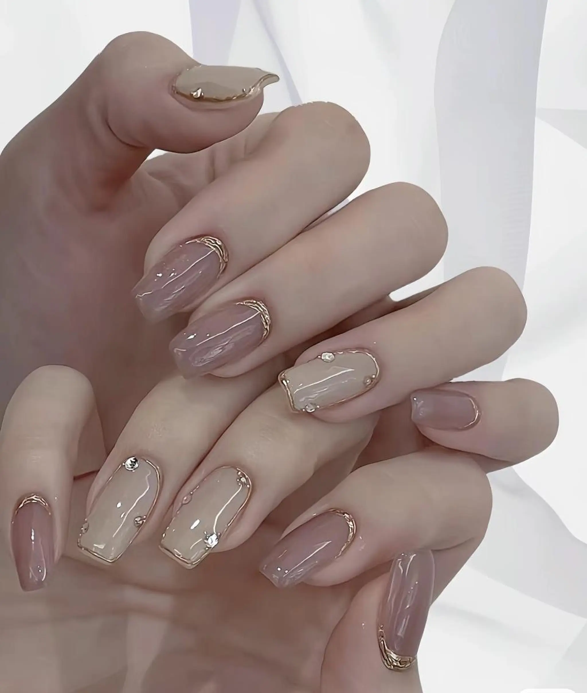 ネイル チークネイル 長さ出し フットネイル フレンチネイル ジェルネイル AB マツエクネイルサロンのネイルデザイン