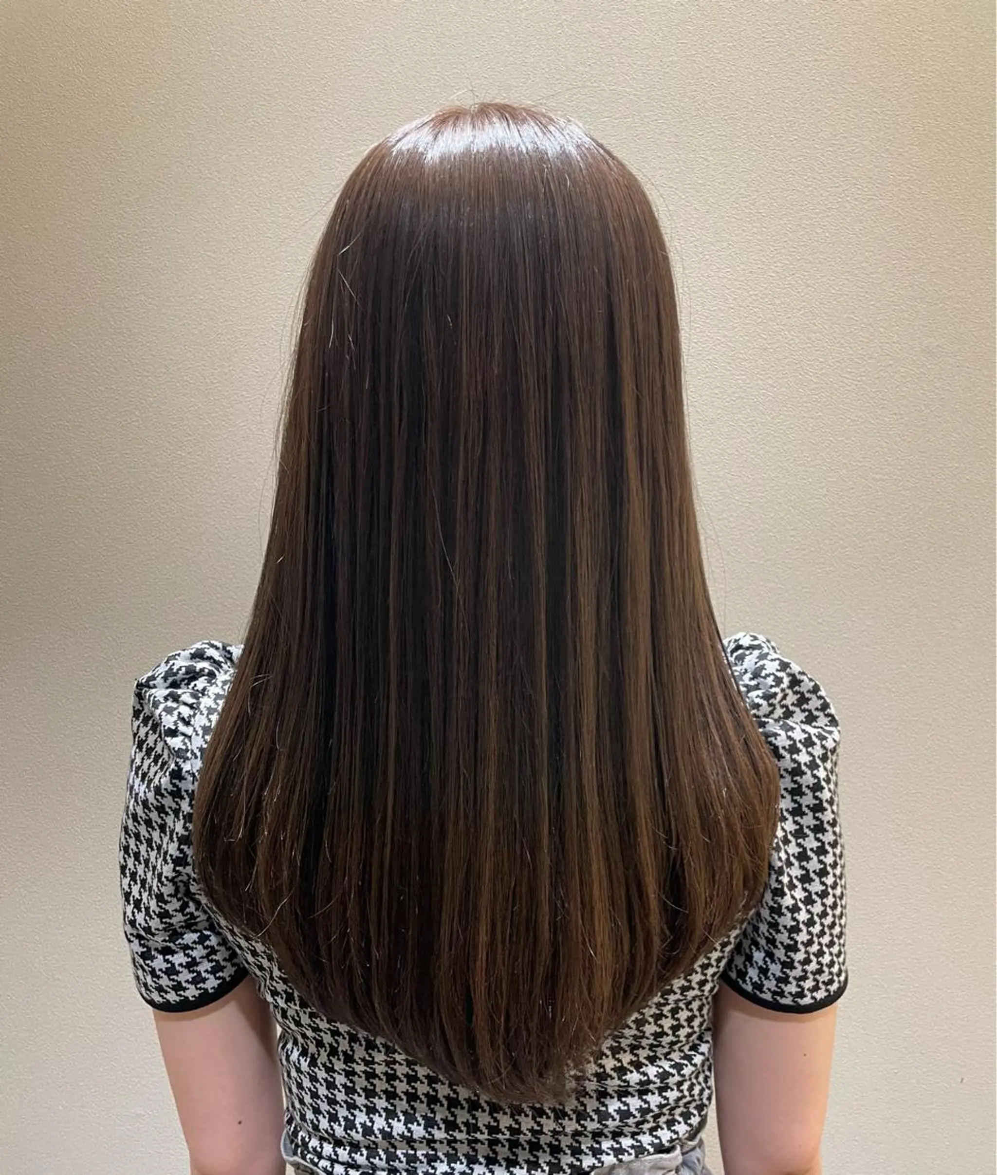 ロング カラー ベージュカラー ブリーチ ミルクティーベージュ ブリーチなしカラー トリートメント 骨格診断/似合わせ カットあさみななこのヘアスタイル