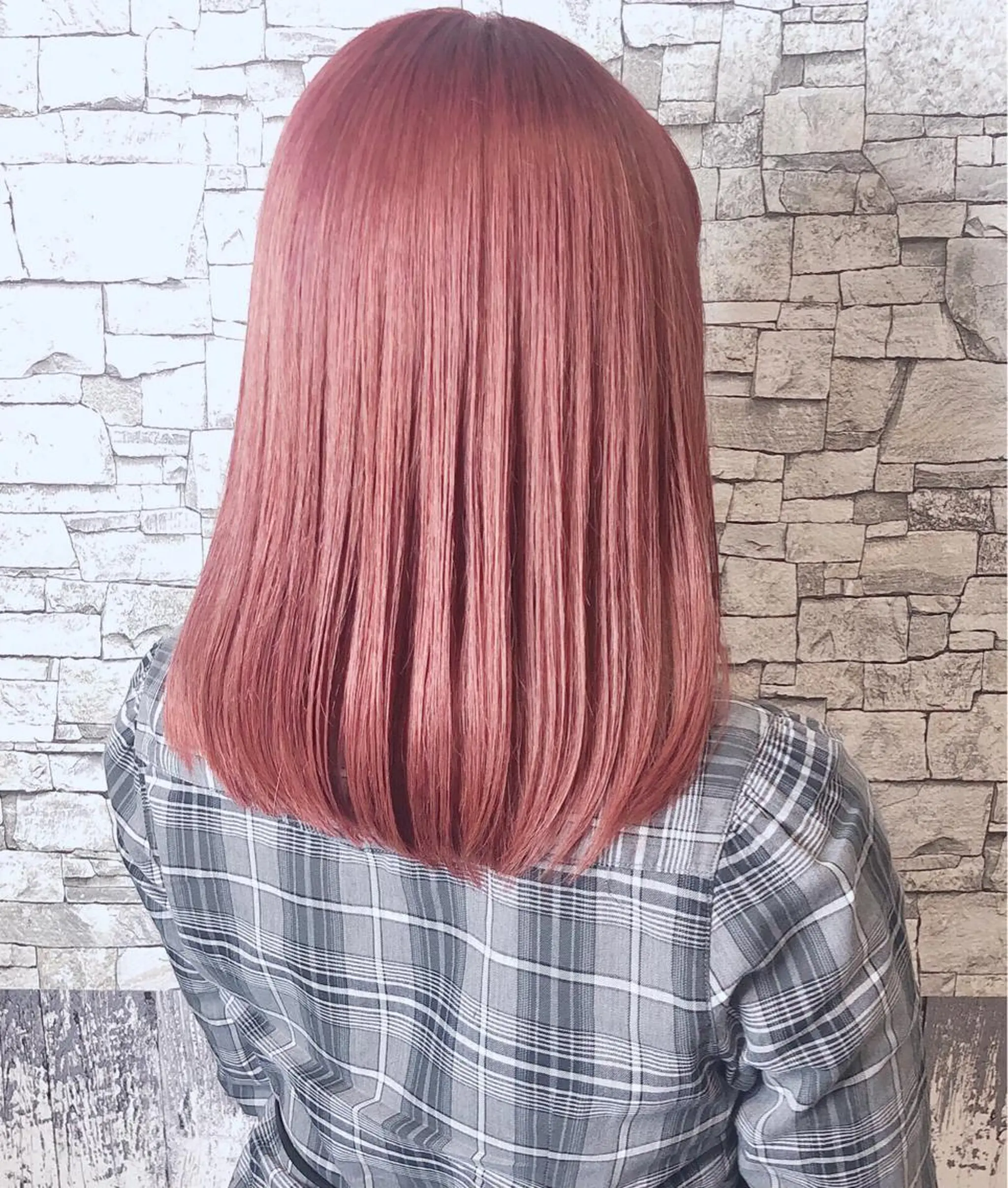 セミロング 🪄🫧ハイトーン/ 乙津茜🐰L'wisのヘアスタイル