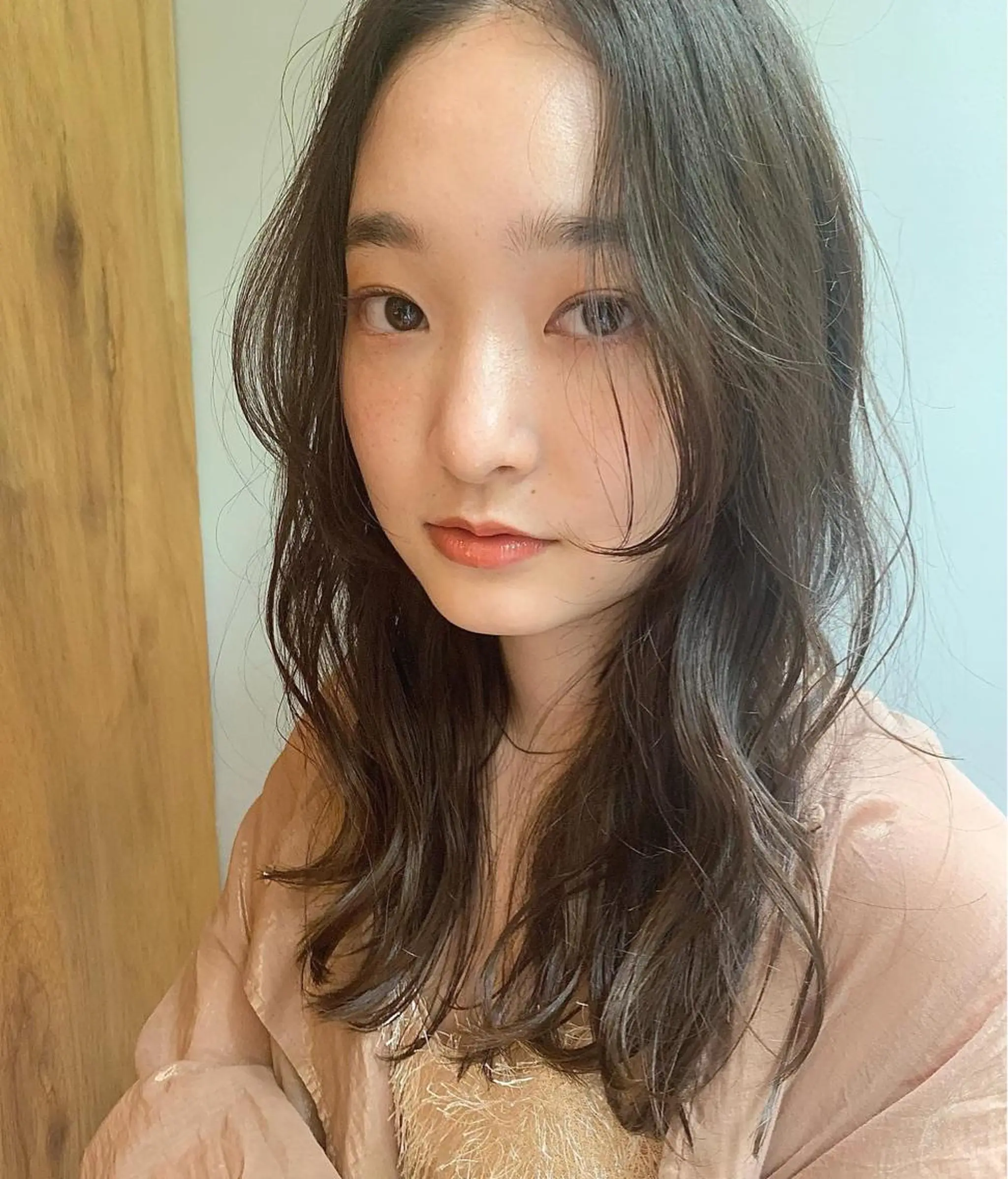 セミロング 下川 由貴のヘアスタイル