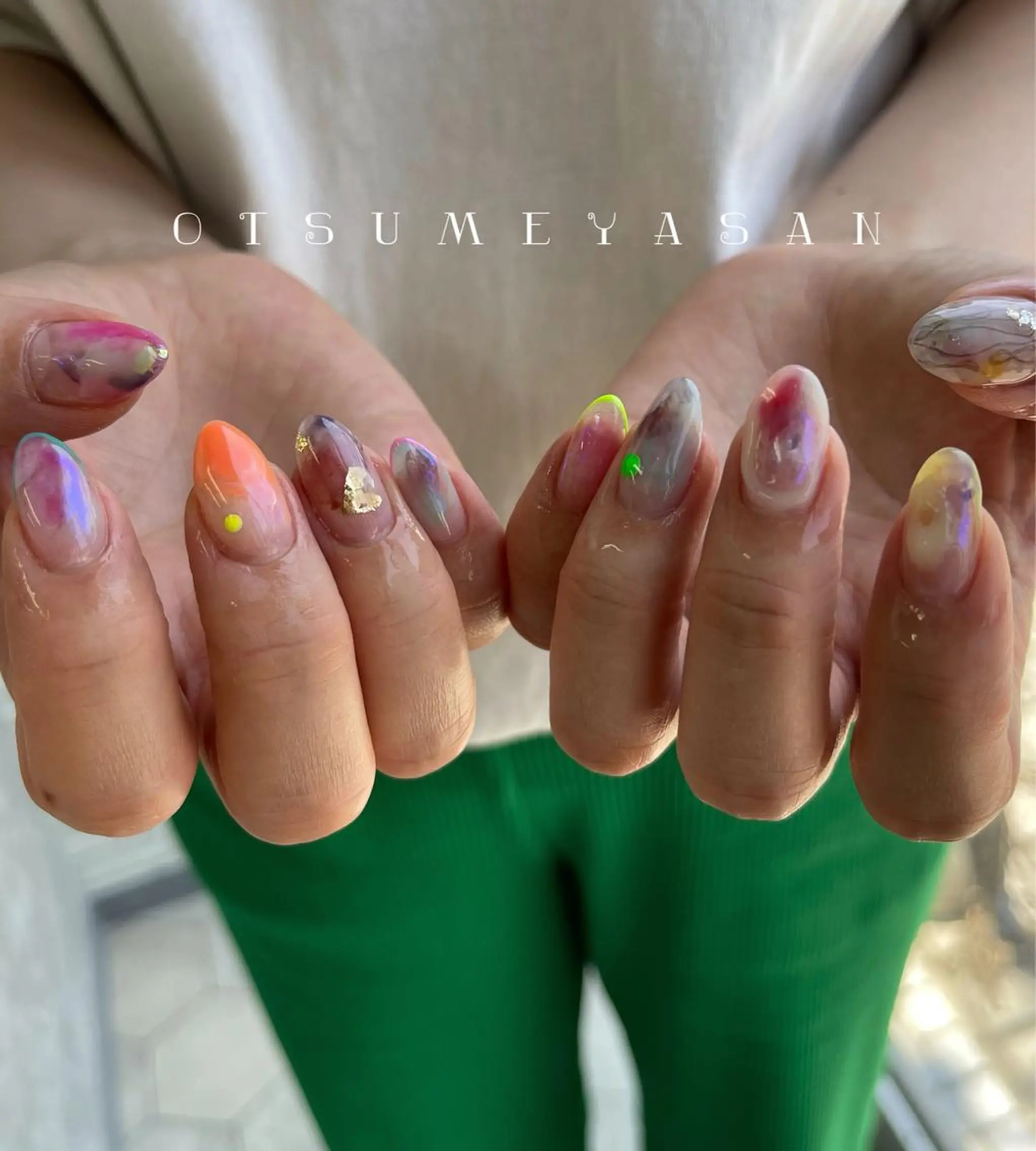 ネイル オーロラネイル 氷ネイル・うるうるネイル ミラーネイル ニュアンスネイル ワンカラーネイル わたなべ ちかのネイルデザイン