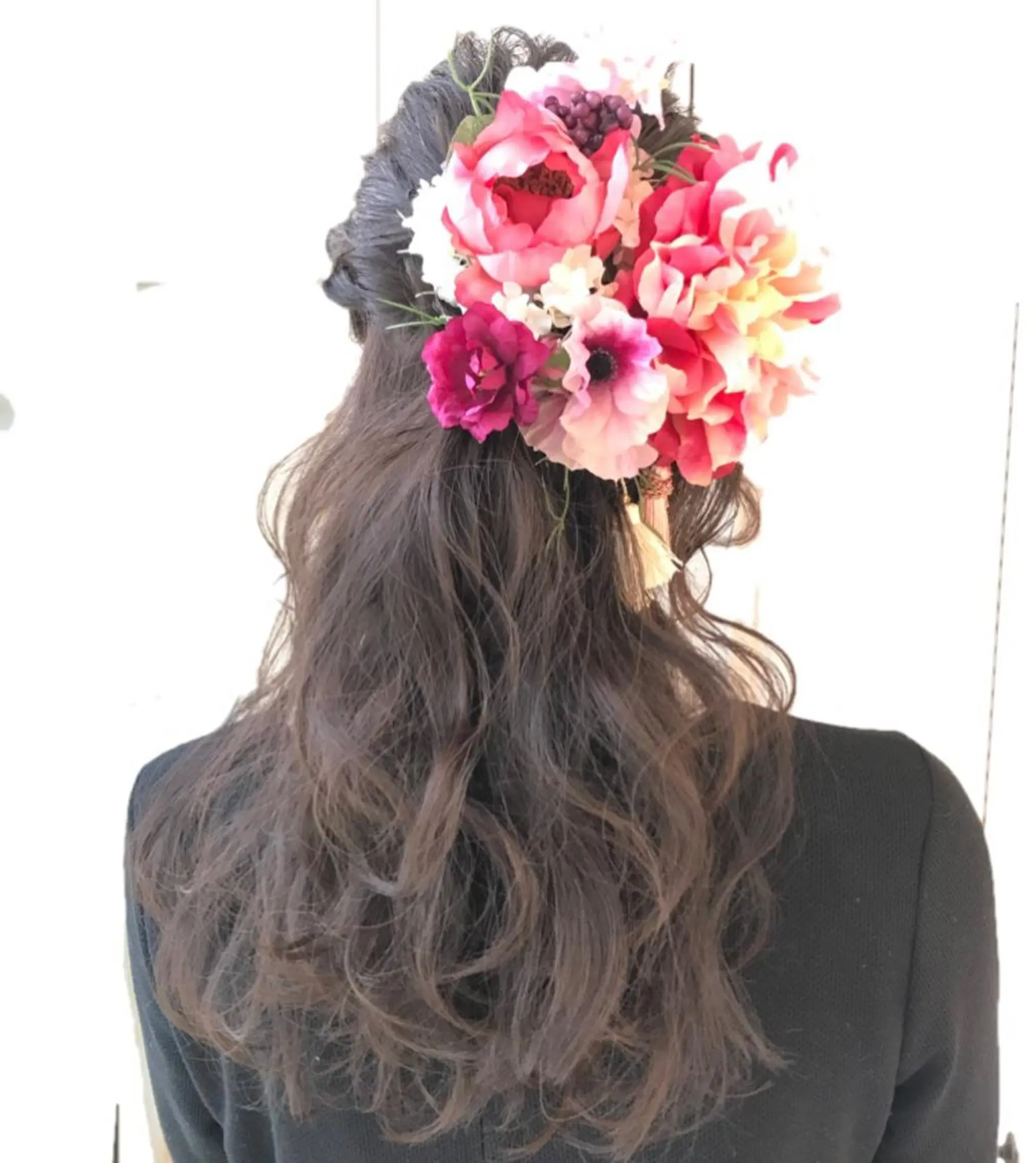 ロング ヘアアレンジ 卒業式のヘアスタイル 髪飾り ヘアセット 原 麻耶のヘアスタイル