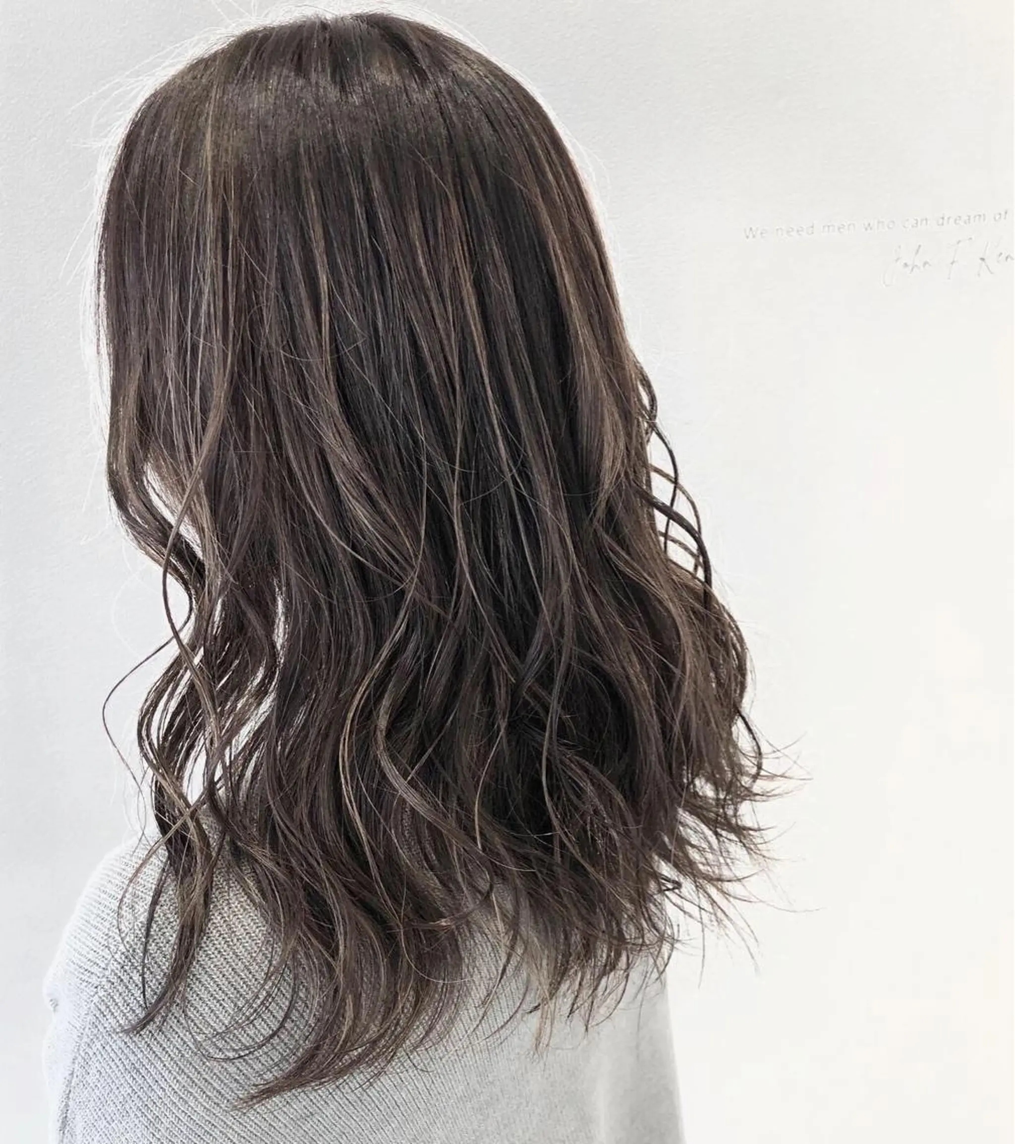 セミロング カラー カット ヘアカラー トリートメント 鍵谷 公宏のヘアスタイル