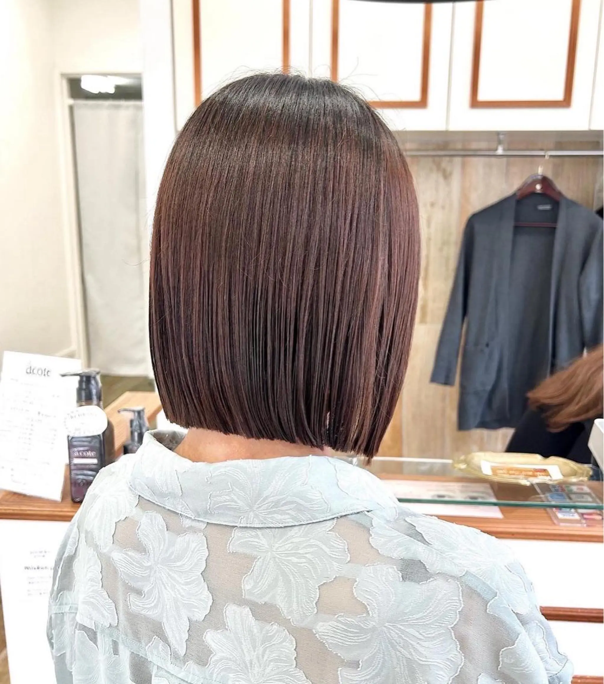 ショート カラー カット ヘアカラー トリートメント ぱつっとボブ/ 小野あかねのヘアスタイル