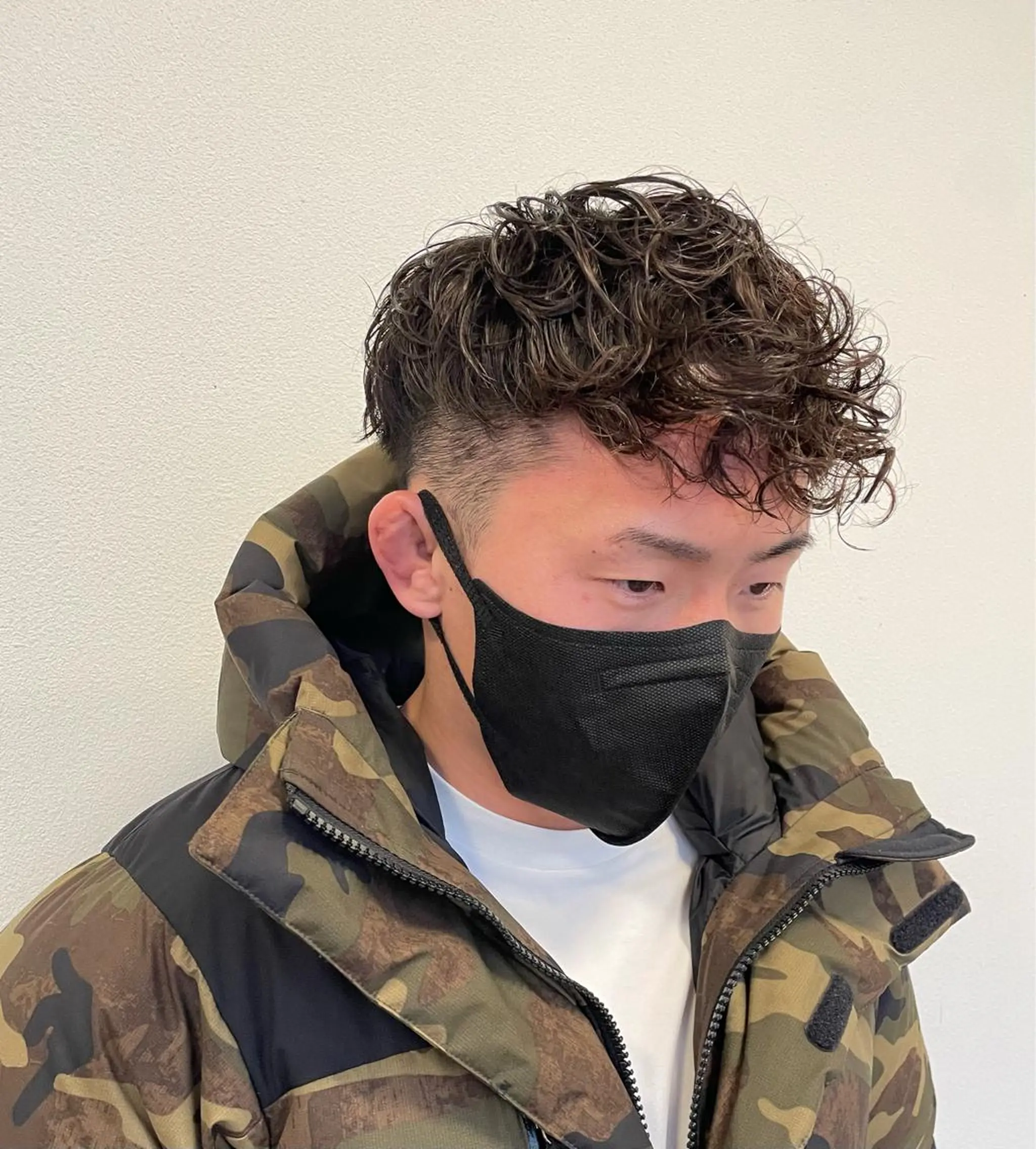 ショート パーマ メンズ メンズパーマ スペインカール the BRIDGE 大橋伊織のヘアスタイル