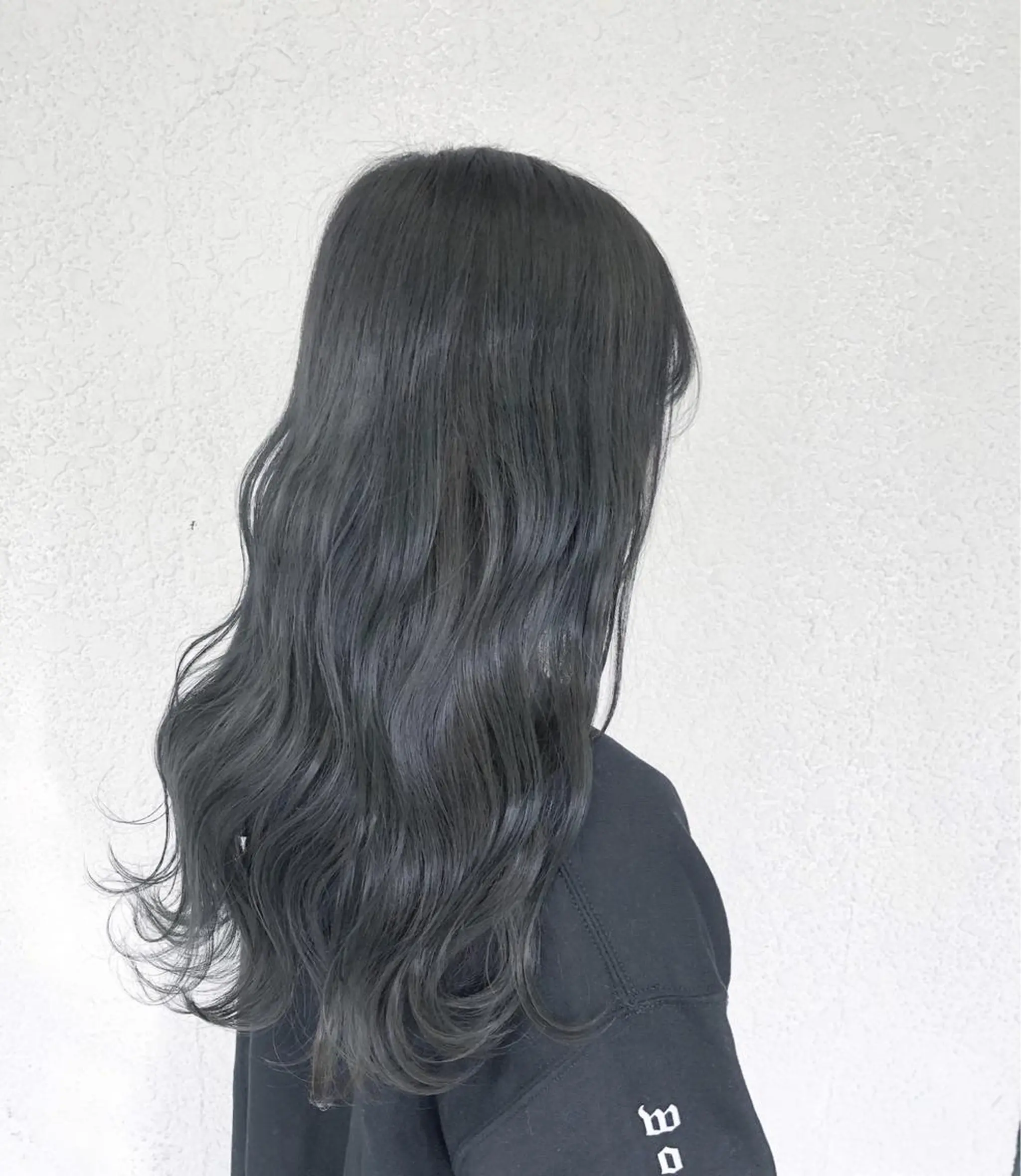 ロング カラー ブルーカラー 髪質改善で 憧れの潤艶美髪にのヘアスタイル