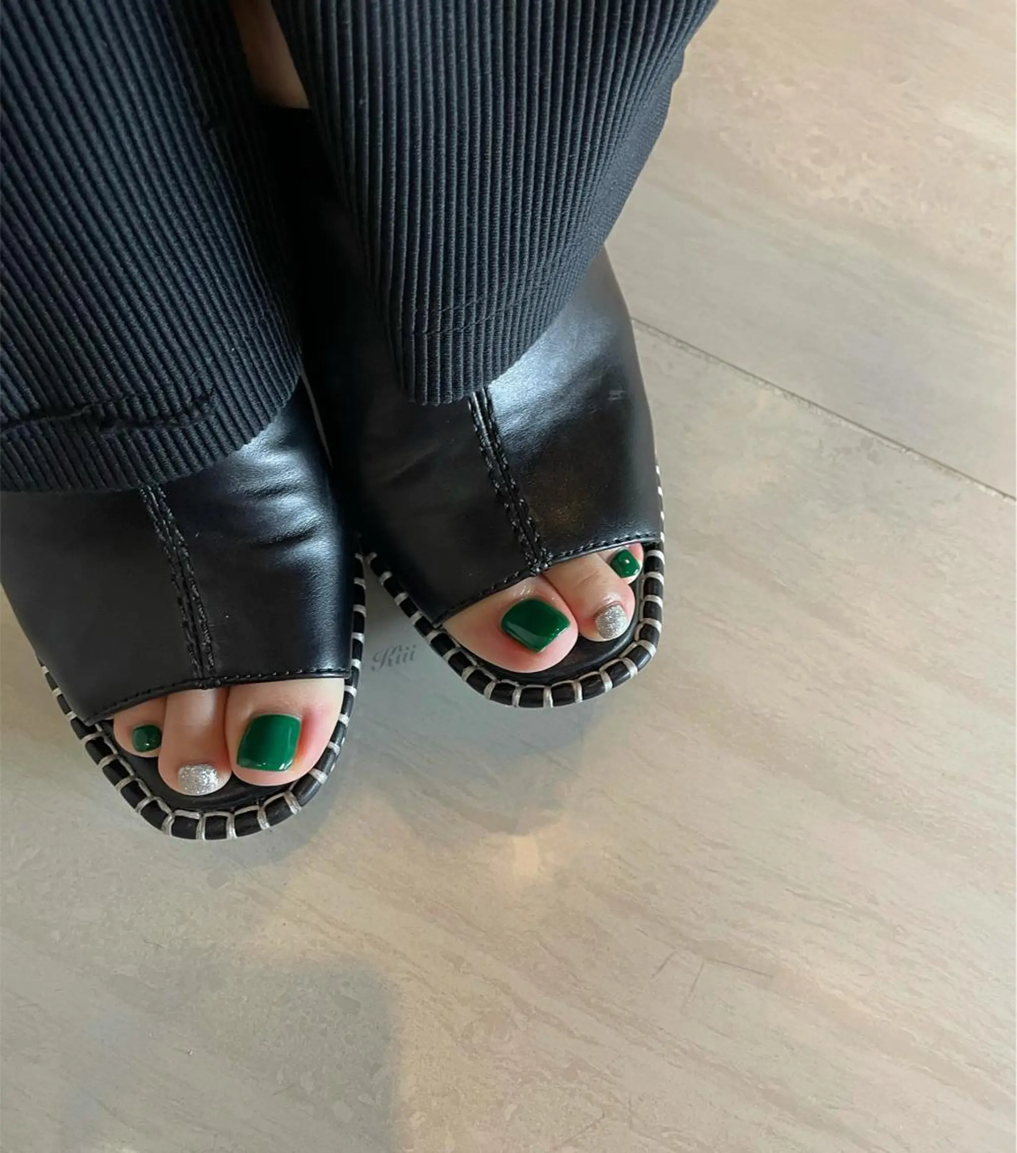 ネイル ハンドネイル フットネイル kiii.__ ✴︎*のネイルデザイン