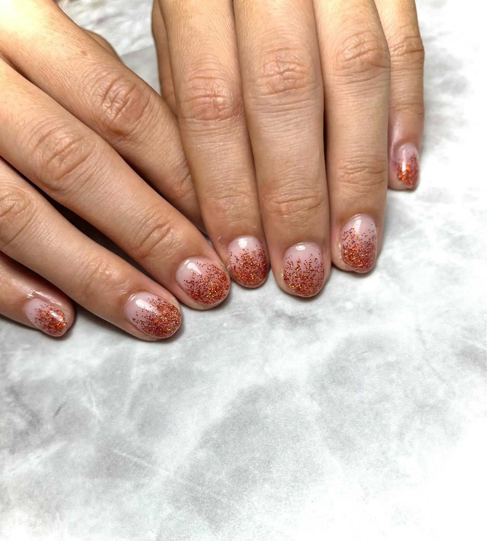 ネイル 成人式 ジェルネイル キラキラネイル 韓国ネイル ラメ(グリッター) ハンドネイル nails' it...のネイルデザイン