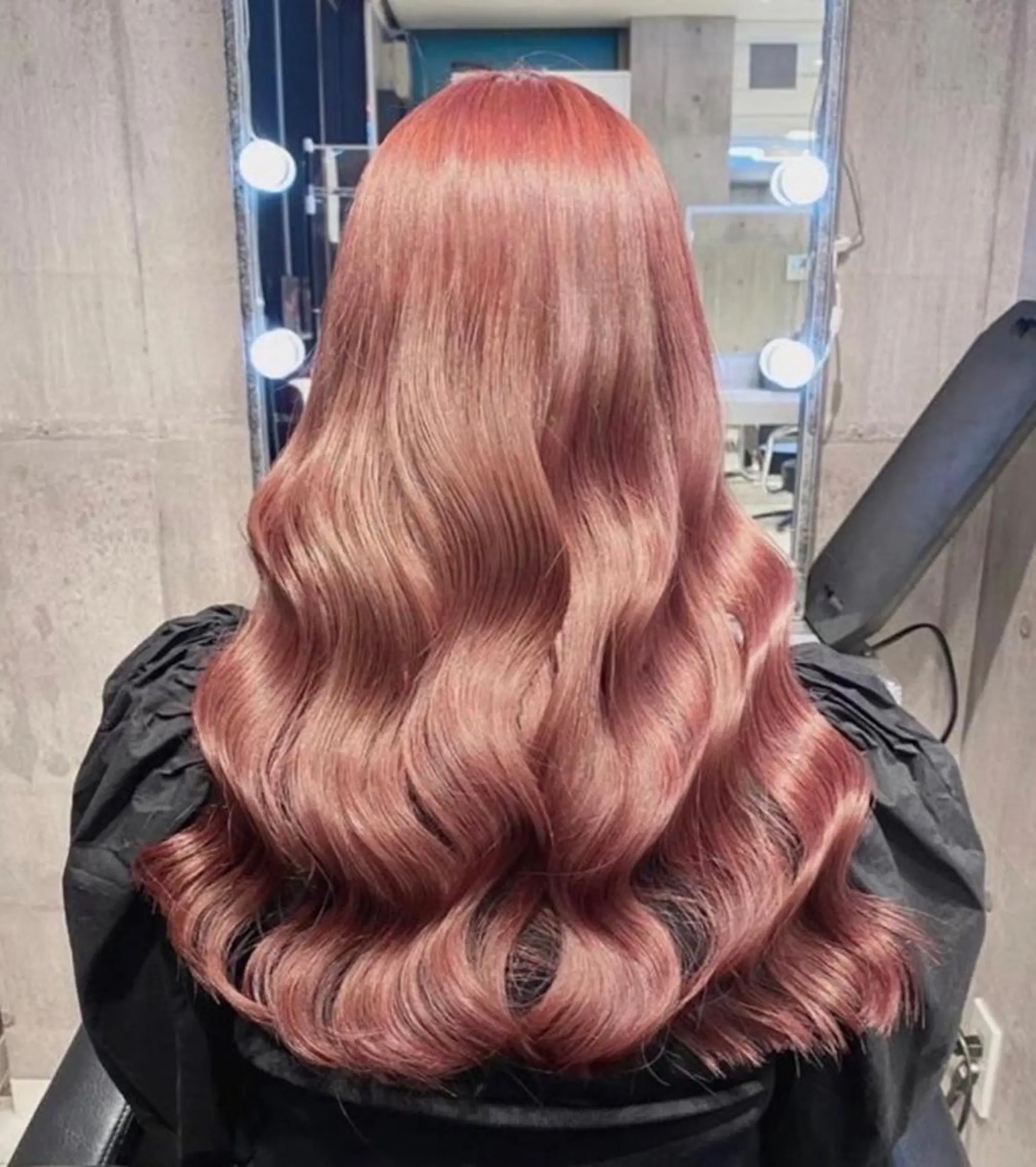 セミロング カラー ショートボブ セミロングパーマ バレイヤージュ ブリーチ ケアブリーチ ヘアカラー トリートメント ヘアセット 猫ｯ毛さんヘア🐈 Misa【女性】のヘアスタイル