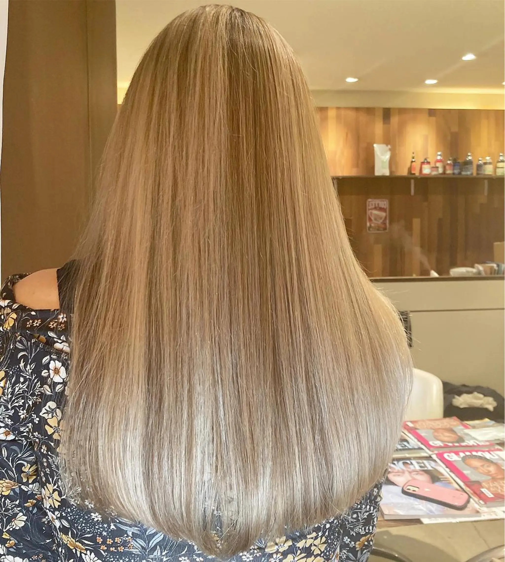 ロング カラー ブロンド ハイライトカラー ハイライト 武内 由貴のヘアスタイル