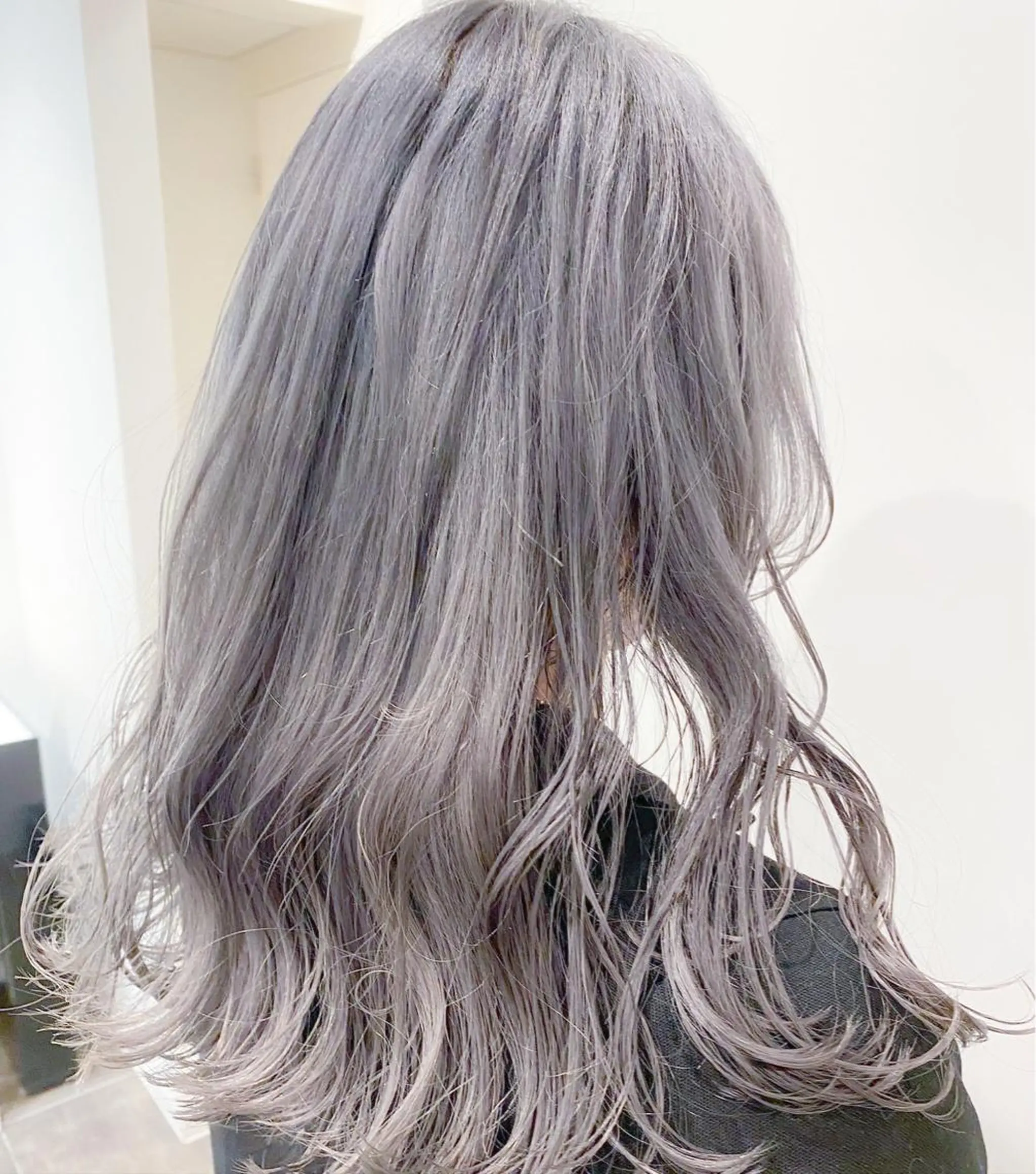 セミロング カラー ハイライト/ブリーチ バレイヤージュ関佳祐のヘアスタイル