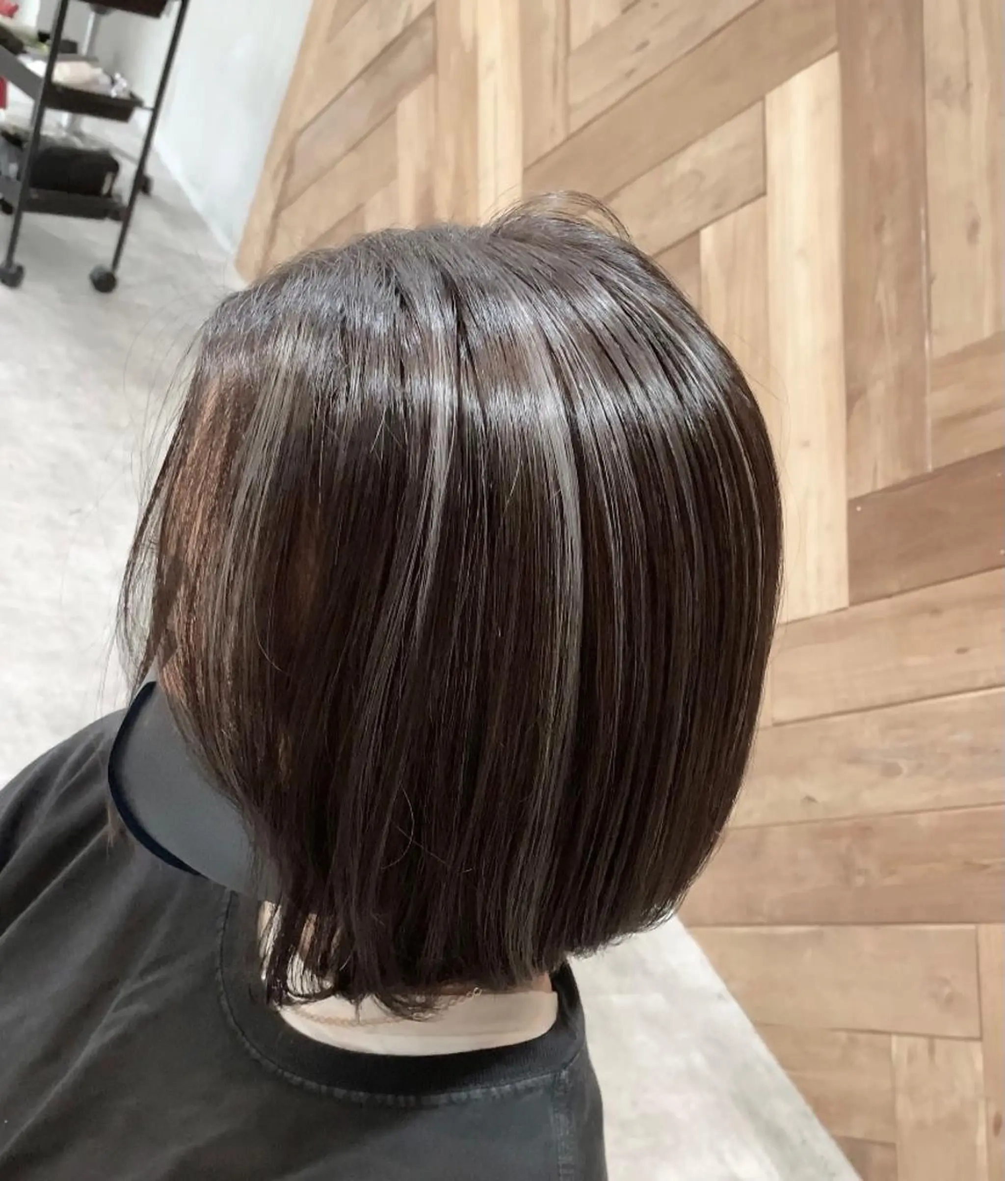 ショート カラー リサ tonieのヘアスタイル
