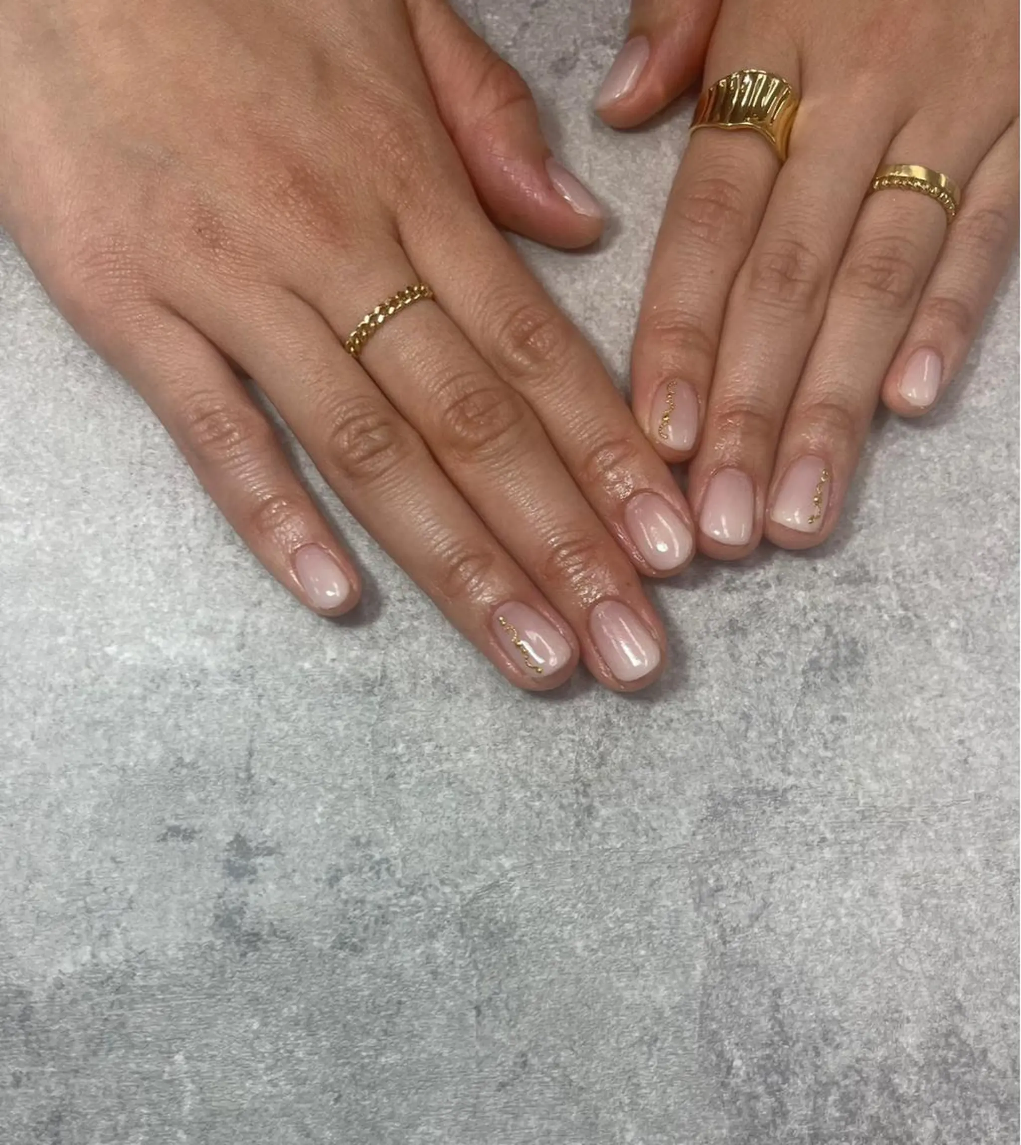 ネイル グラデーション シンプルネイル ホワイト ハンドネイル FASTNAIL PLUS 新宿店のネイルデザイン