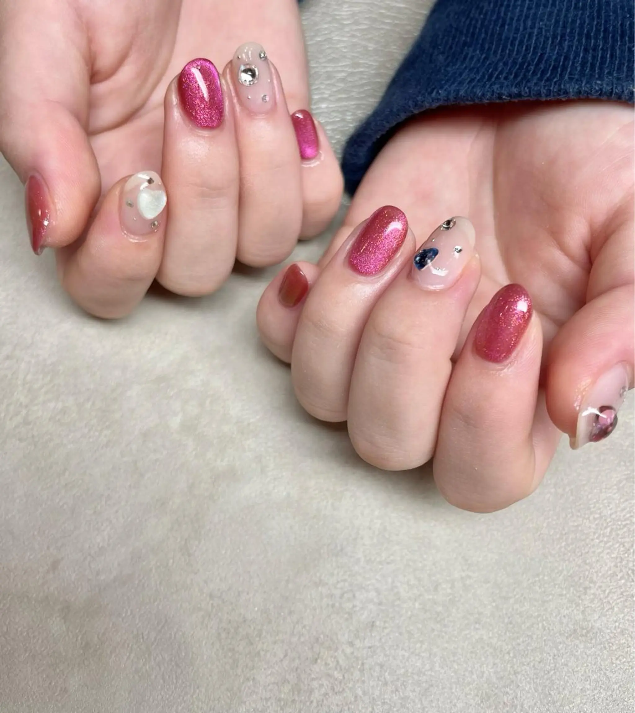 ネイル マグネットネイル ピンク ストーンネイル ハンドネイル フットネイル with hues AYAのネイルデザイン
